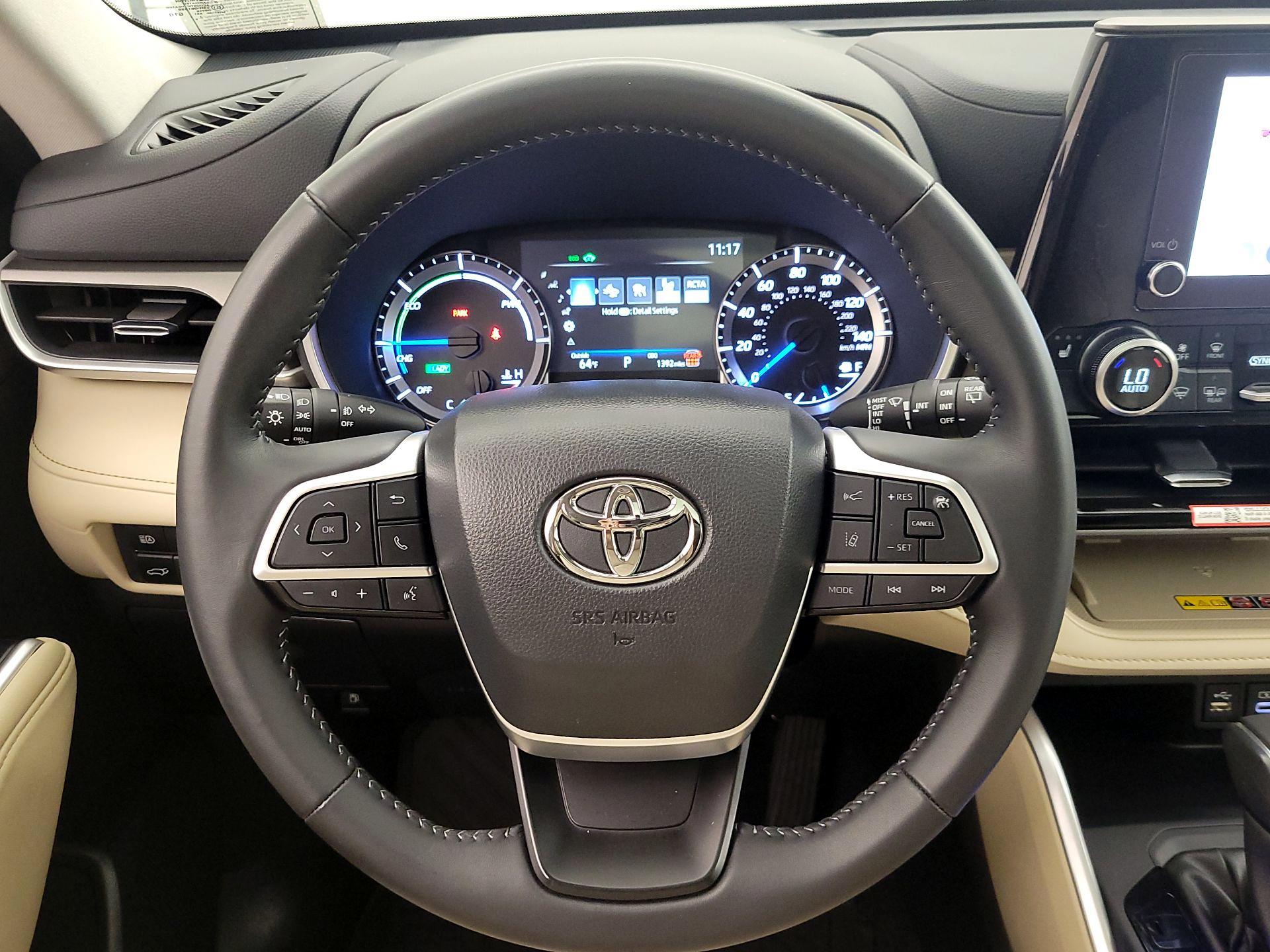 Thumbnail: 2025 Toyota Highlander - 10