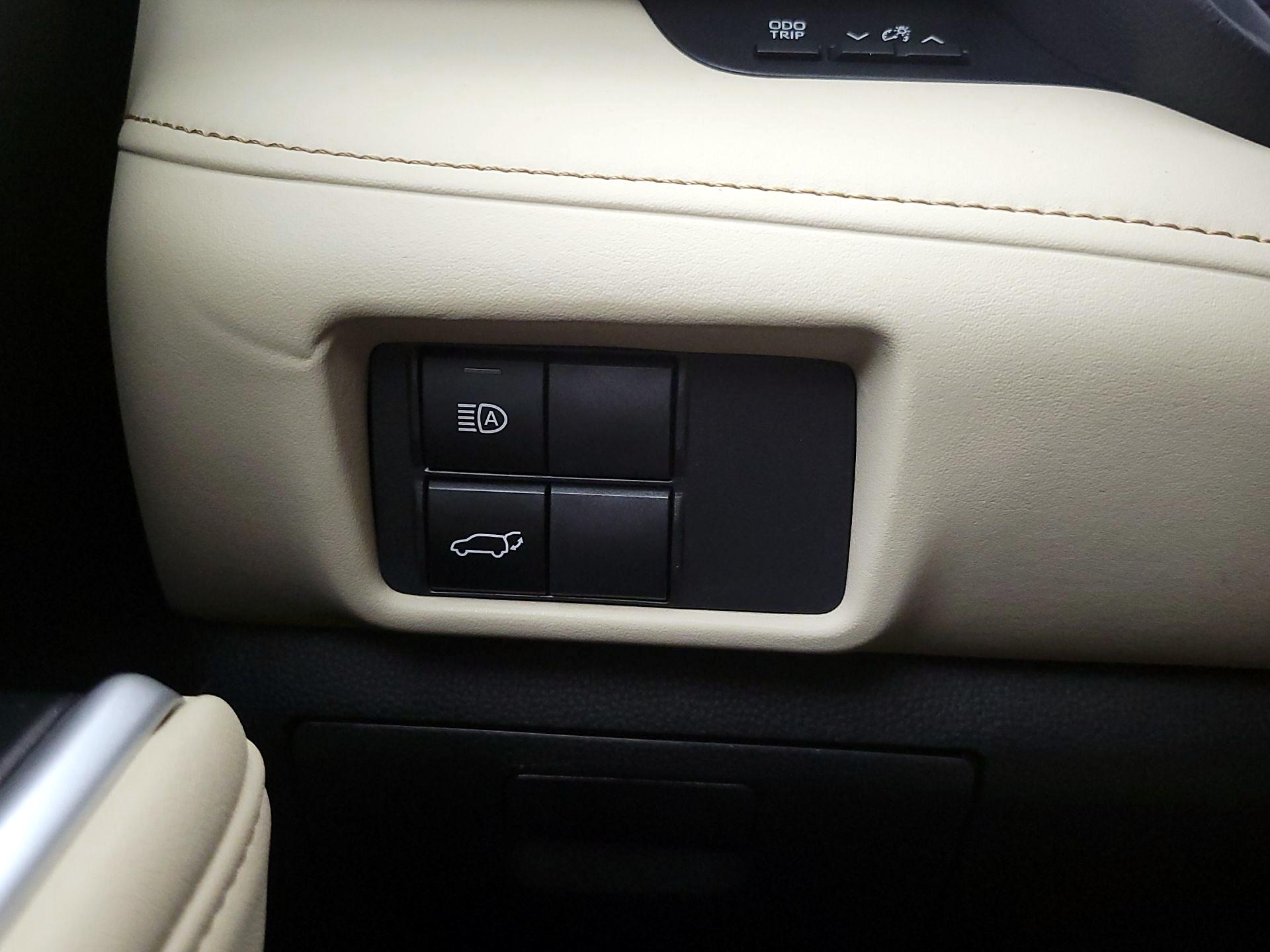 Thumbnail: 2025 Toyota Highlander - 13