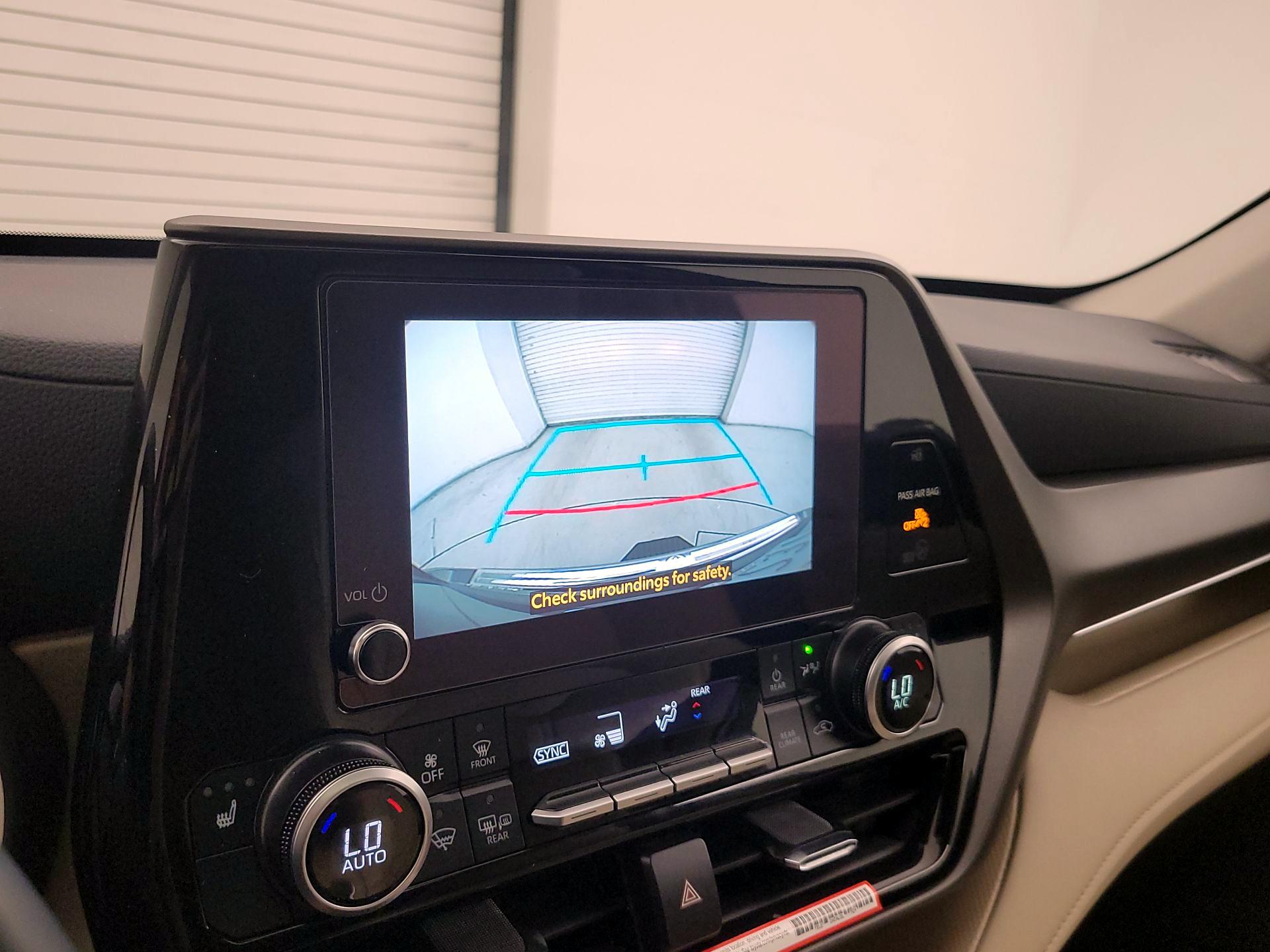 Thumbnail: 2025 Toyota Highlander - 15