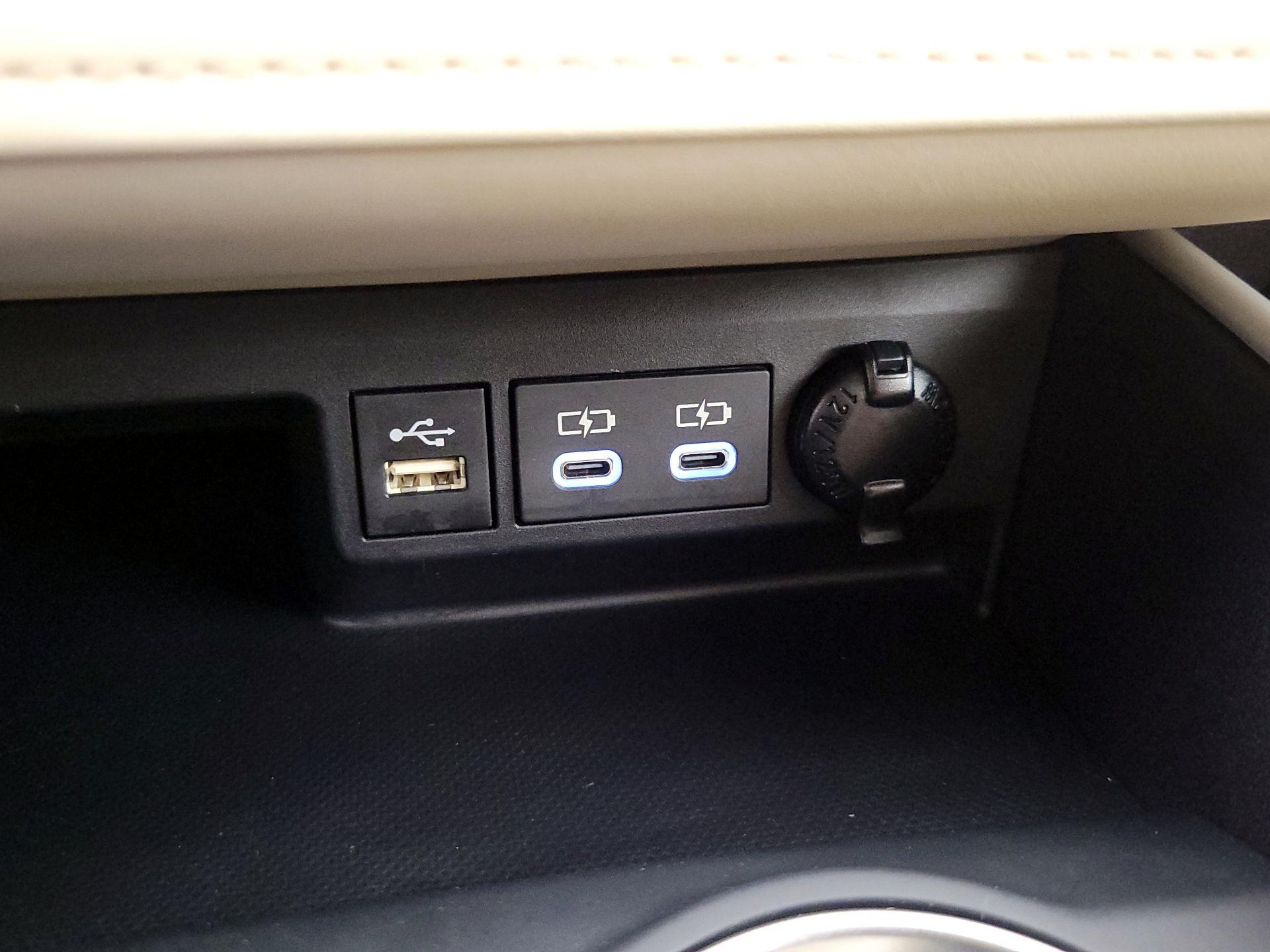 Thumbnail: 2025 Toyota Highlander - 19