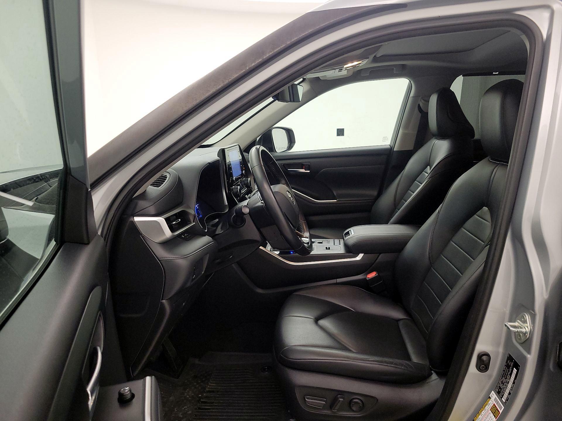 Thumbnail: 2020 Toyota Highlander - 11