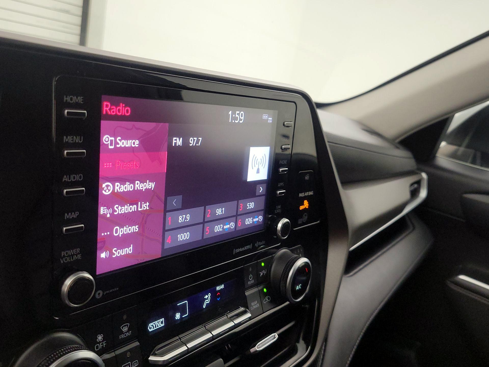 Thumbnail: 2020 Toyota Highlander - 16