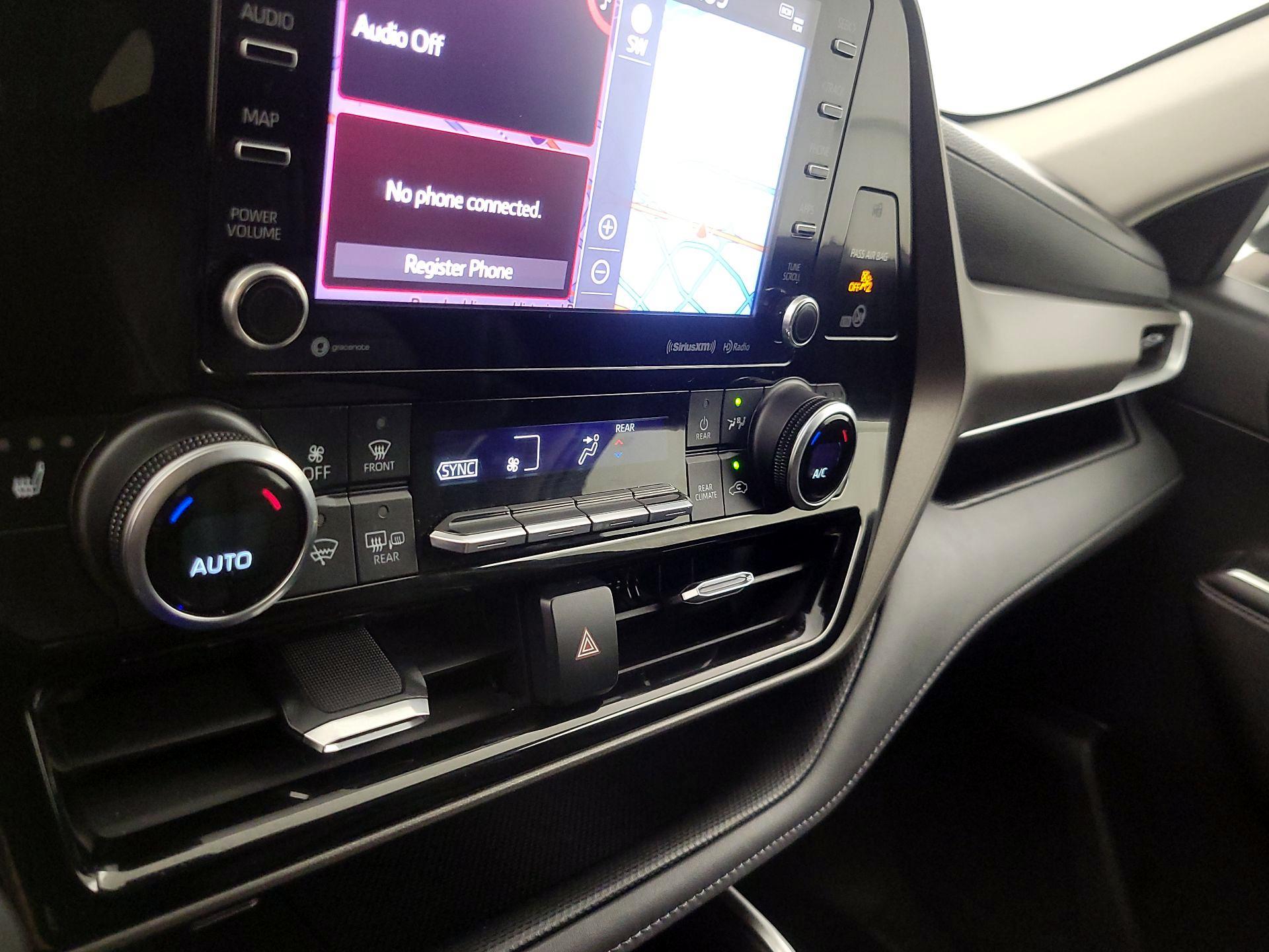 Thumbnail: 2020 Toyota Highlander - 17