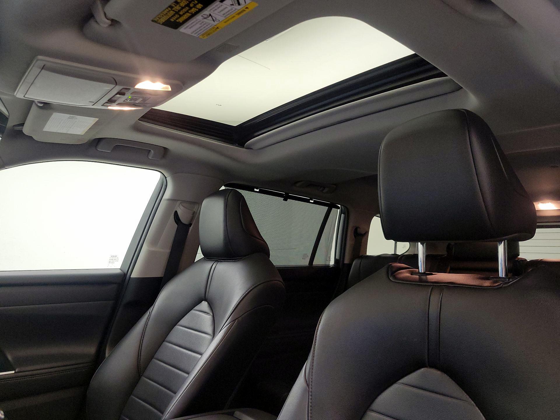 Thumbnail: 2020 Toyota Highlander - 19