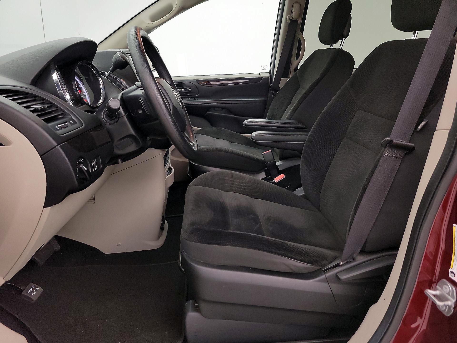Thumbnail: 2019 Dodge Grand Caravan - 11