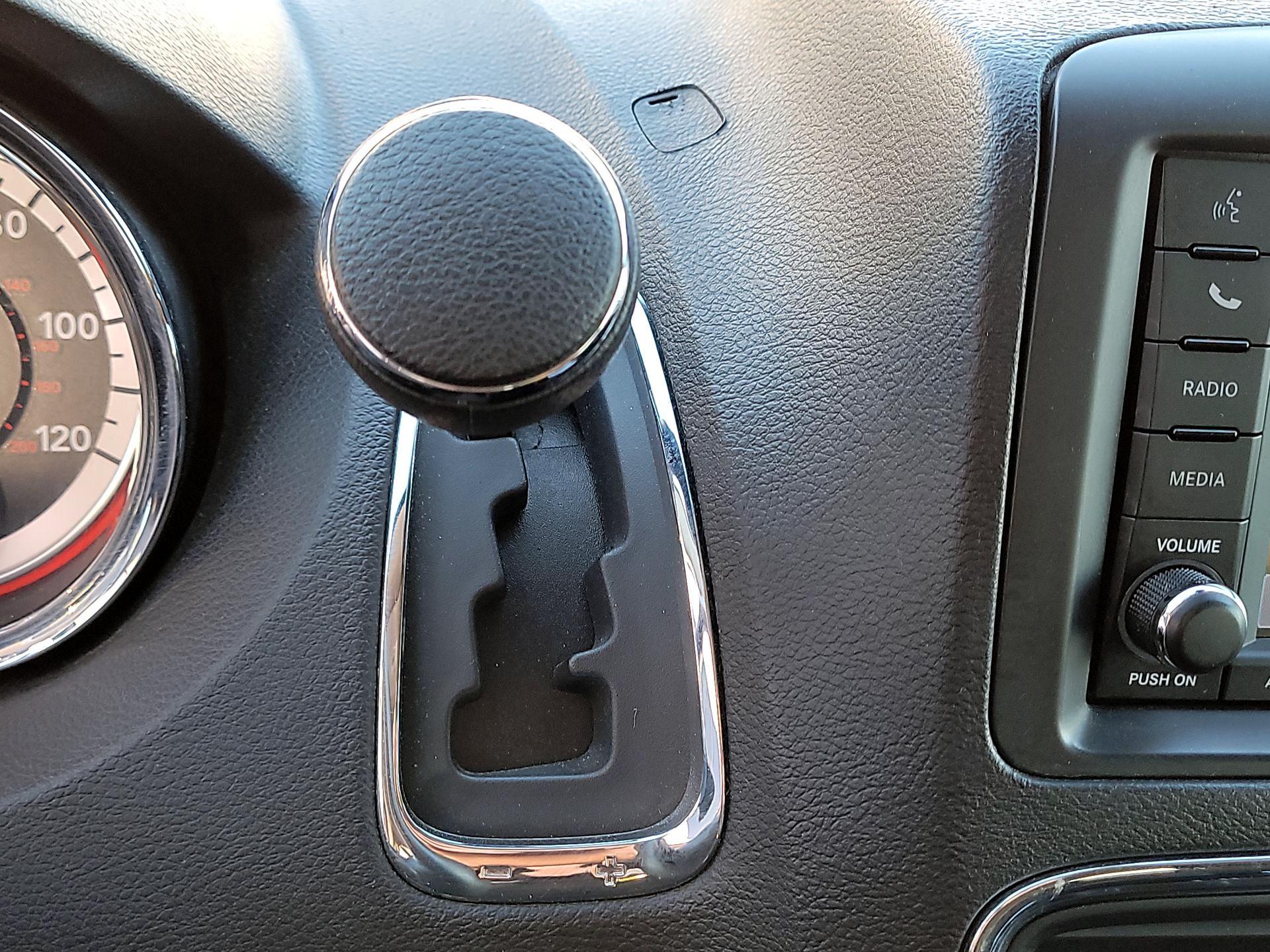 Thumbnail: 2019 Dodge Grand Caravan - 17