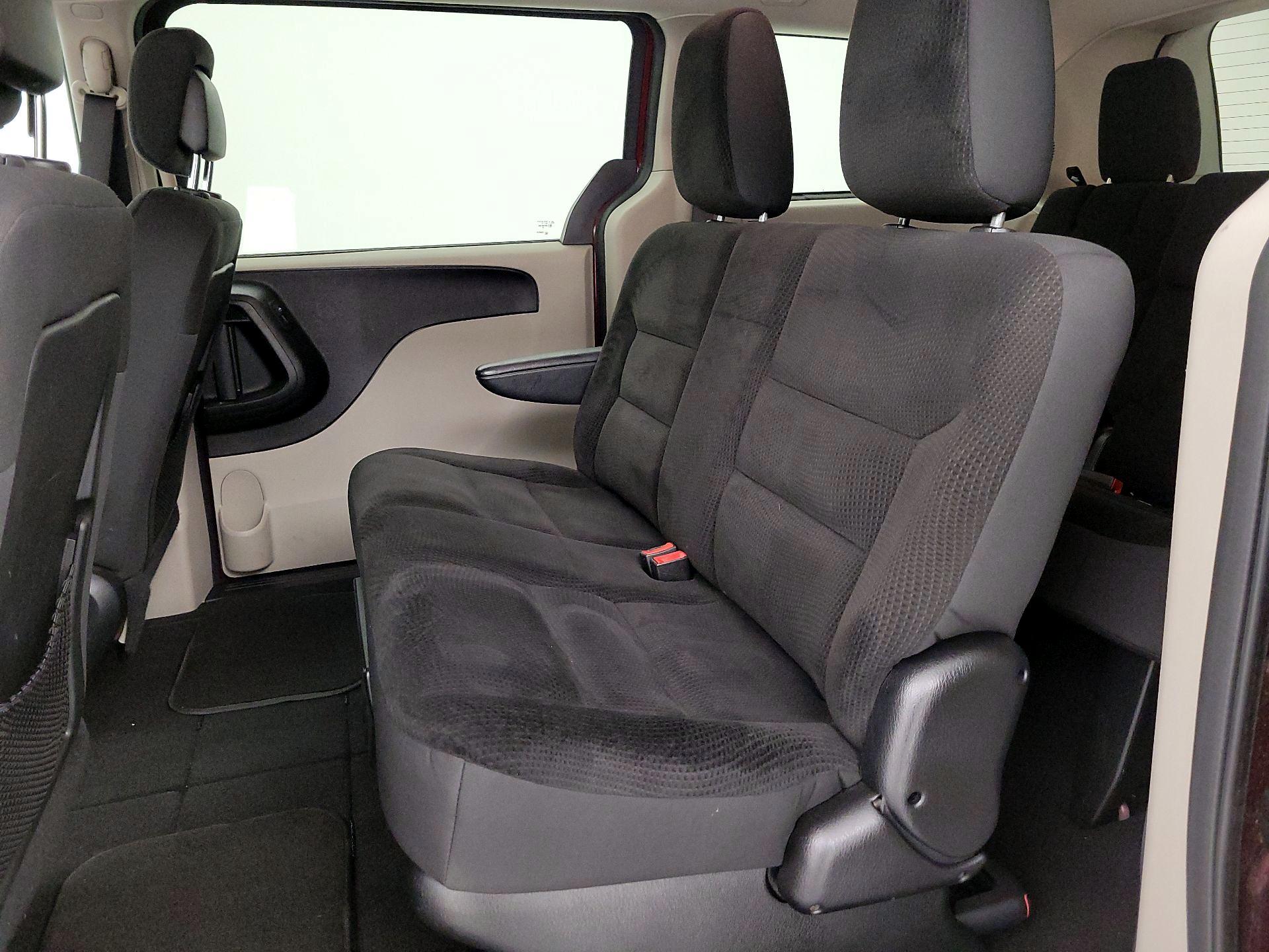 Thumbnail: 2019 Dodge Grand Caravan - 19