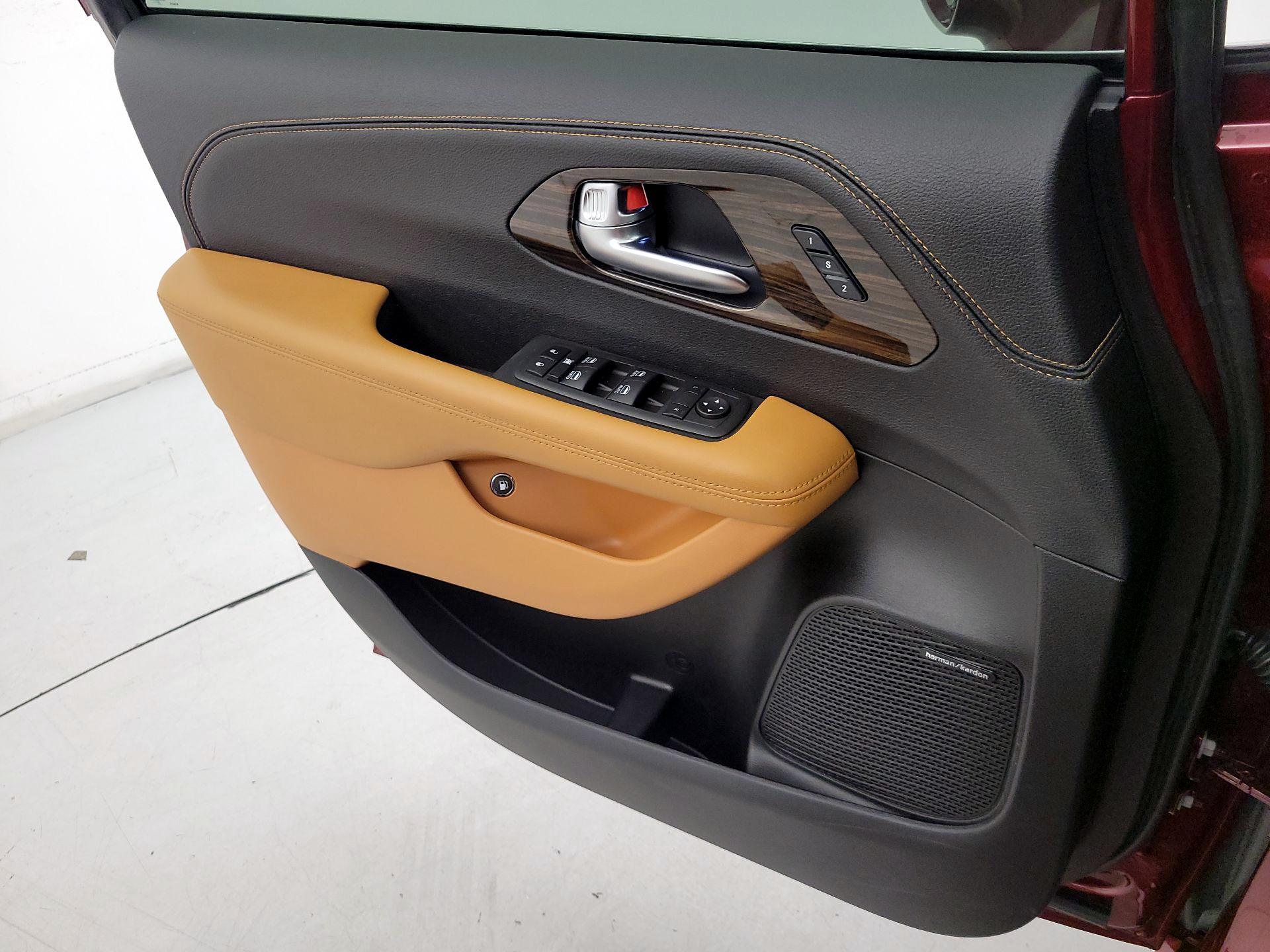 Thumbnail: 2022 Chrysler Pacifica - 12