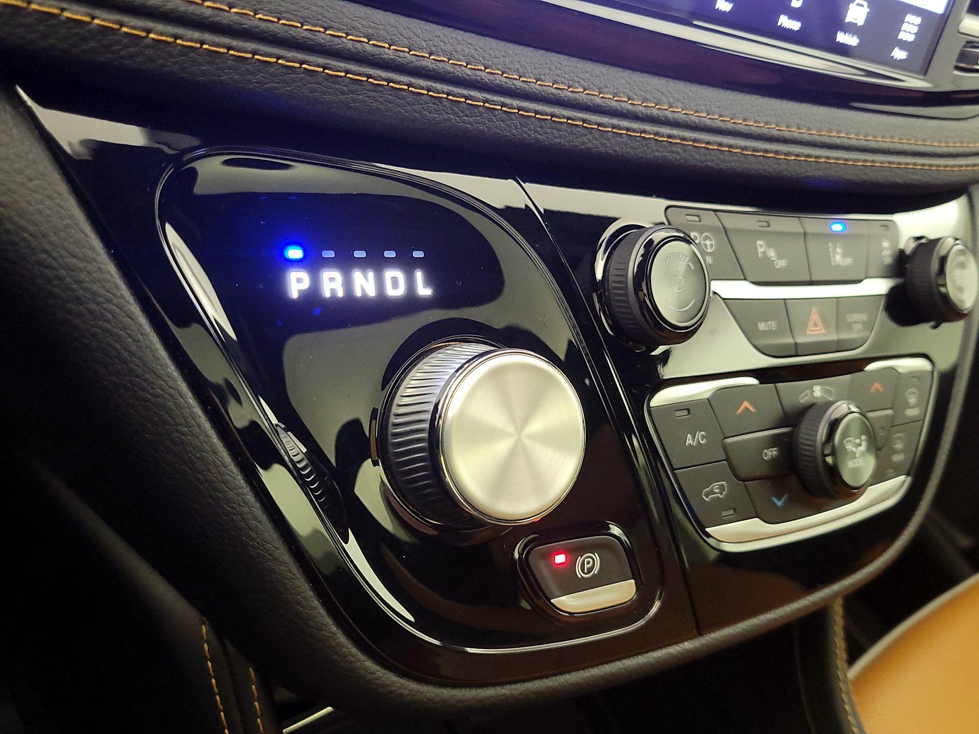 Thumbnail: 2022 Chrysler Pacifica - 18