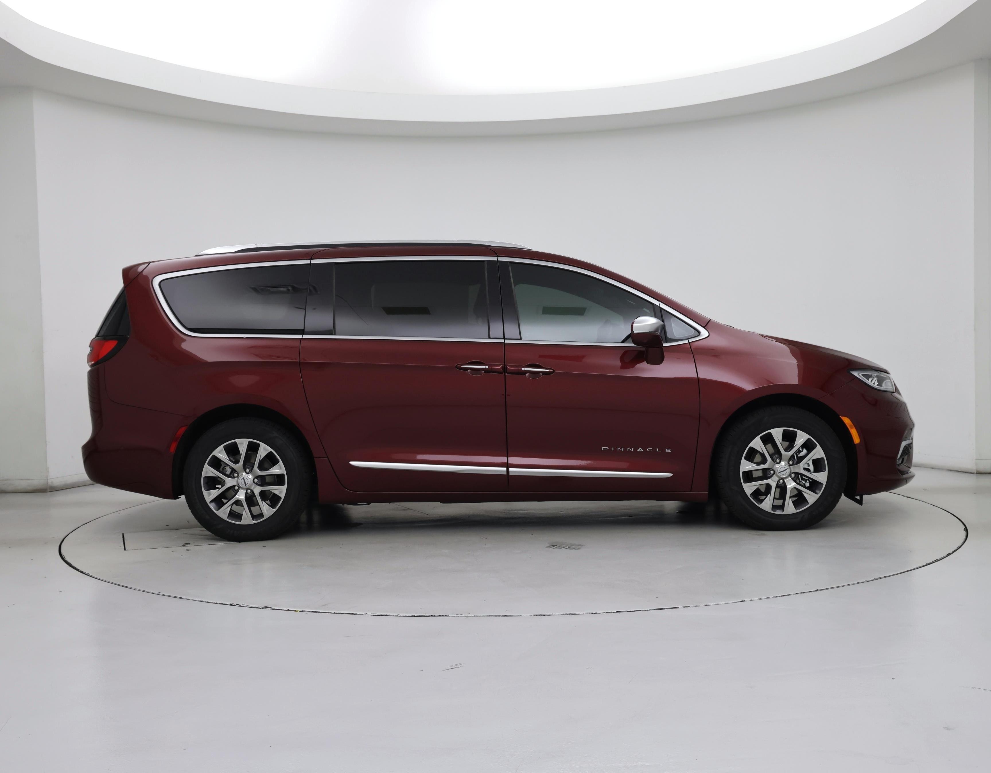 Thumbnail: 2022 Chrysler Pacifica - 7