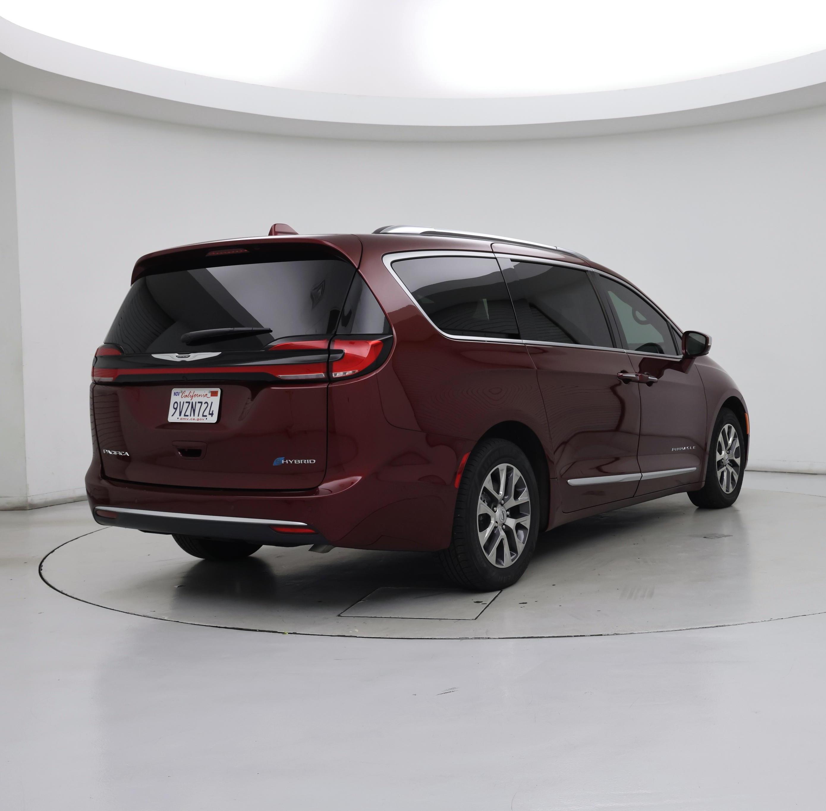 Thumbnail: 2022 Chrysler Pacifica - 8