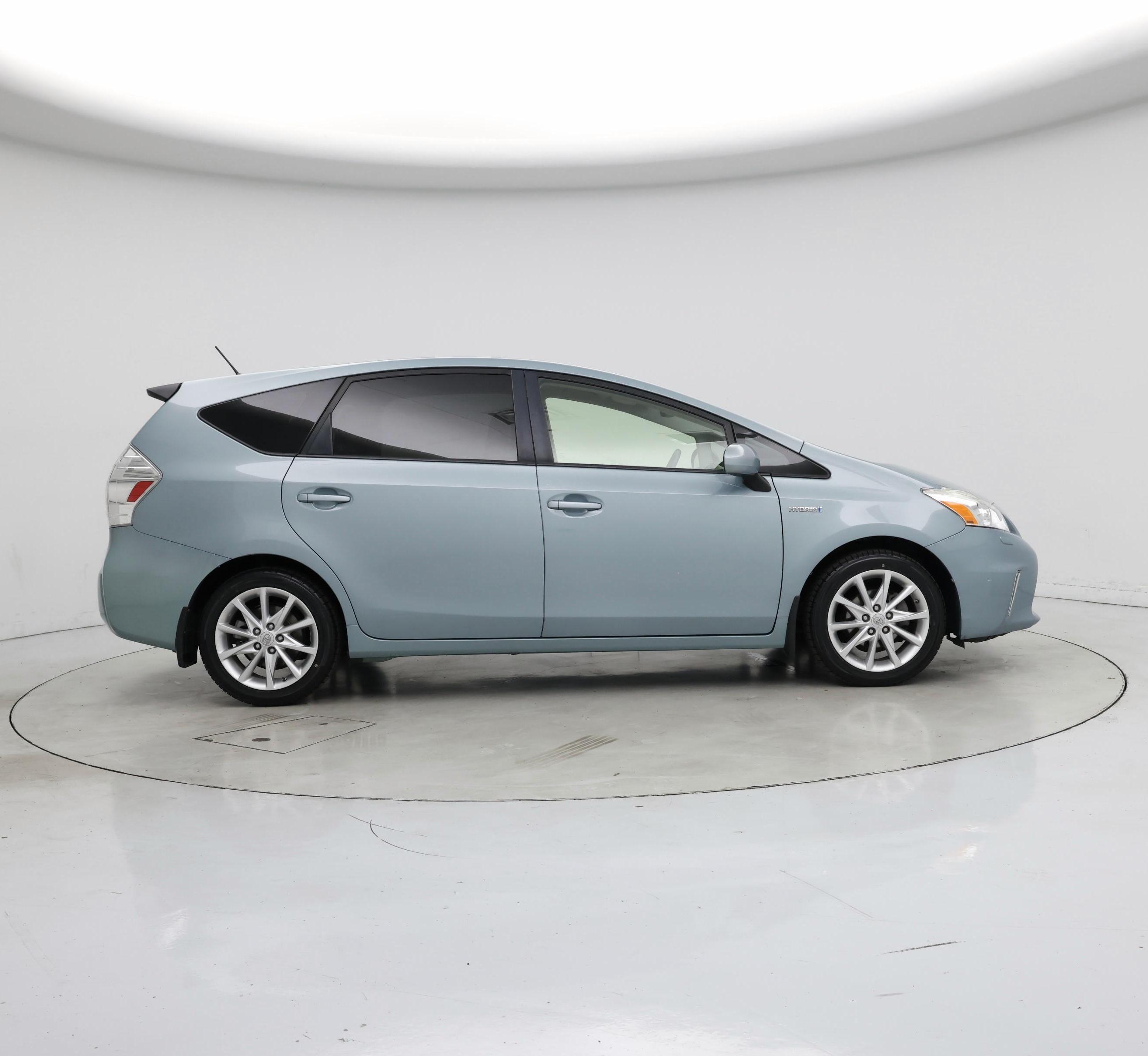 Thumbnail: 2014 Toyota Prius v - 7