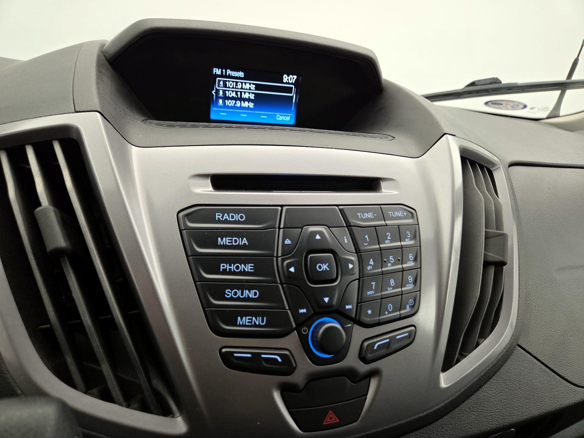 Thumbnail: 2017 Ford Transit Series - 15