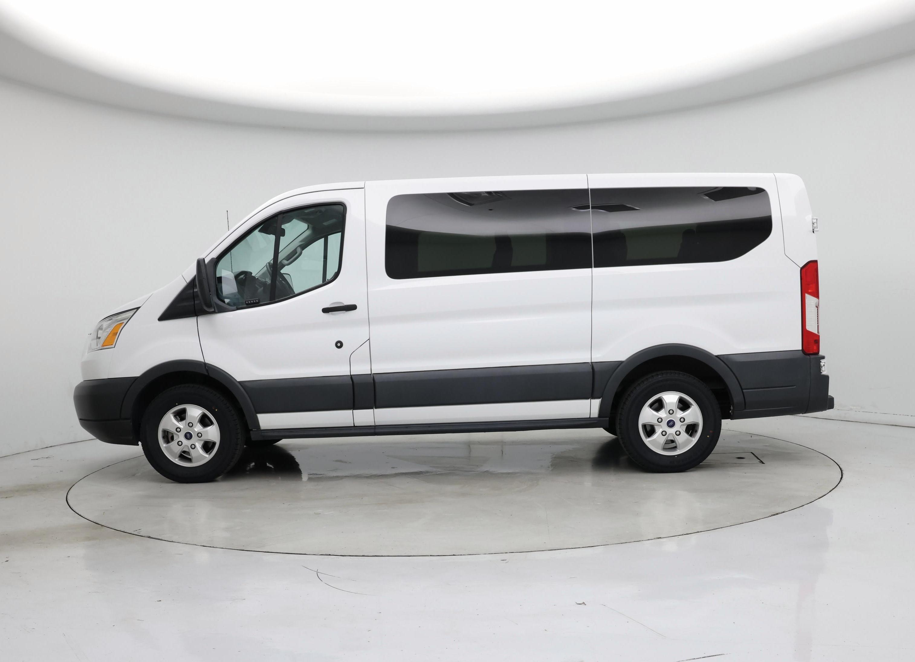 Thumbnail: 2017 Ford Transit Series - 3