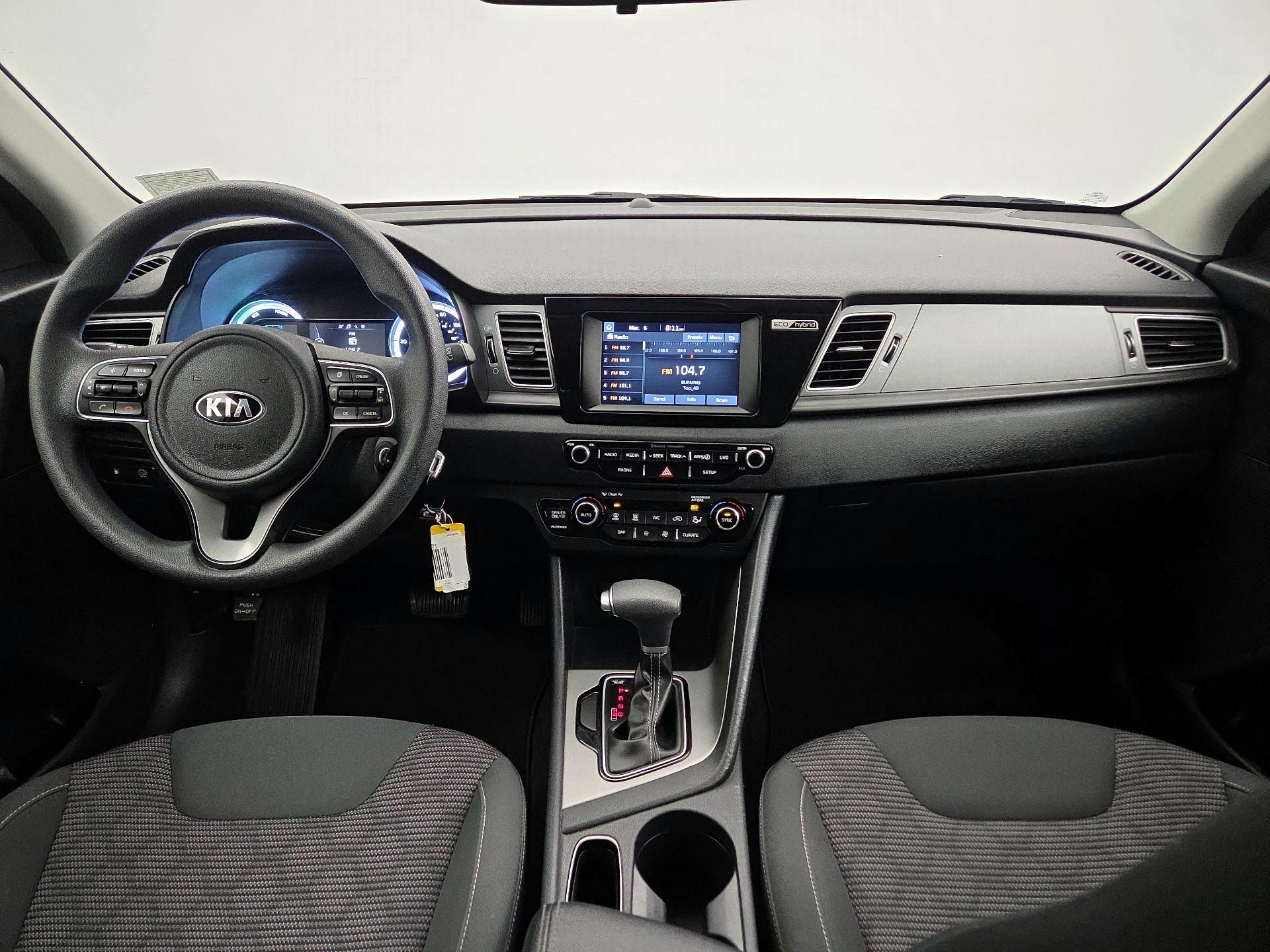 Thumbnail: 2017 Kia Niro - 9