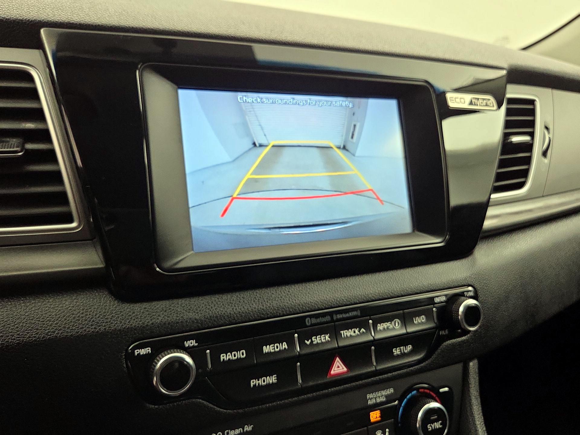 Thumbnail: 2017 Kia Niro - 14