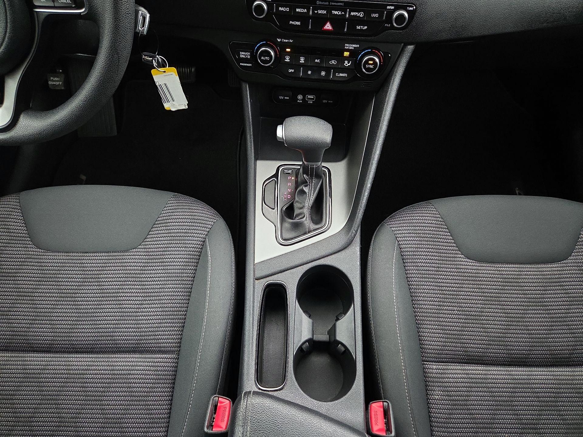 Thumbnail: 2017 Kia Niro - 17