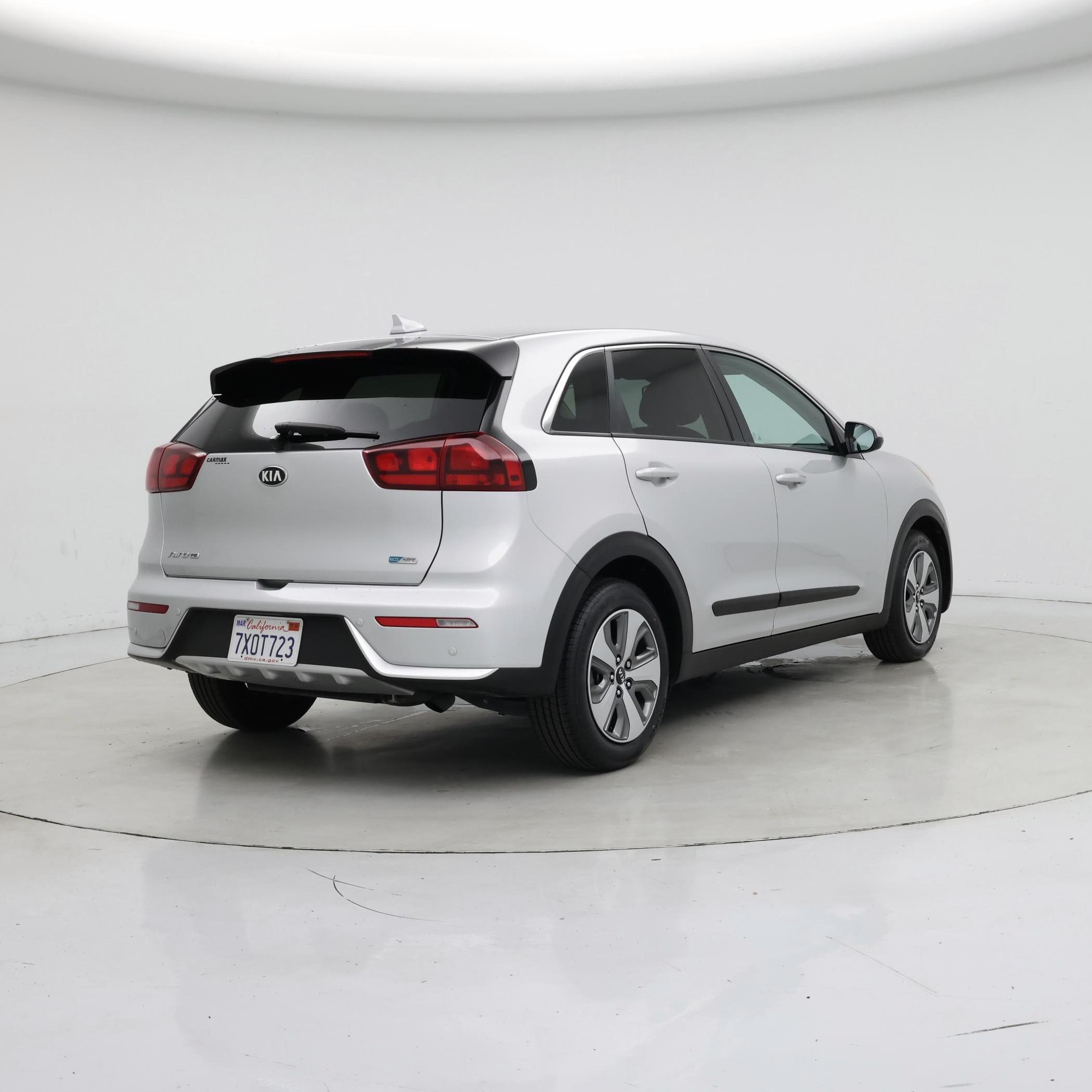 Thumbnail: 2017 Kia Niro - 8