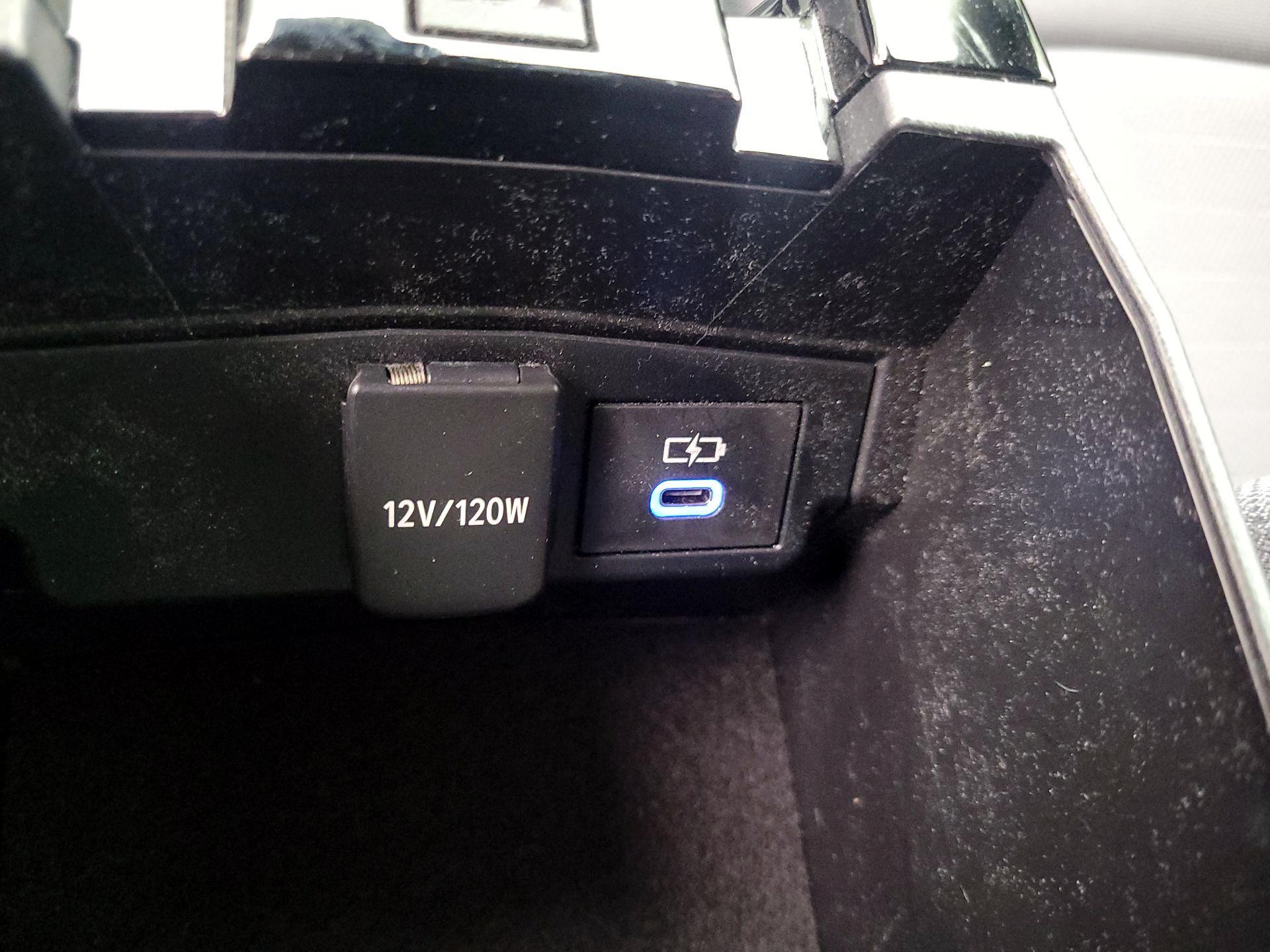 Thumbnail: 2022 Toyota Corolla - 18