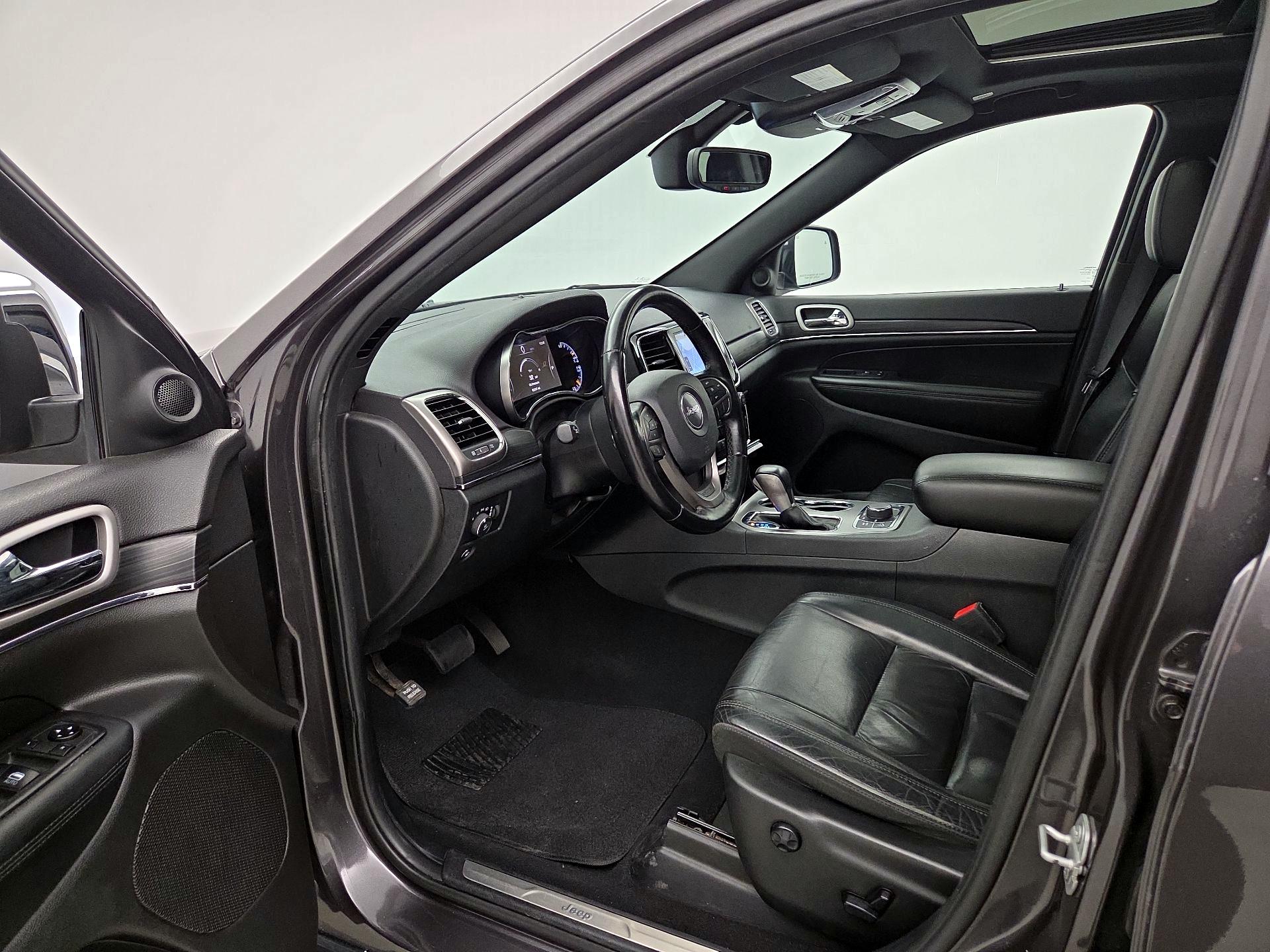 Thumbnail: 2020 Jeep Grand Cherokee - 11