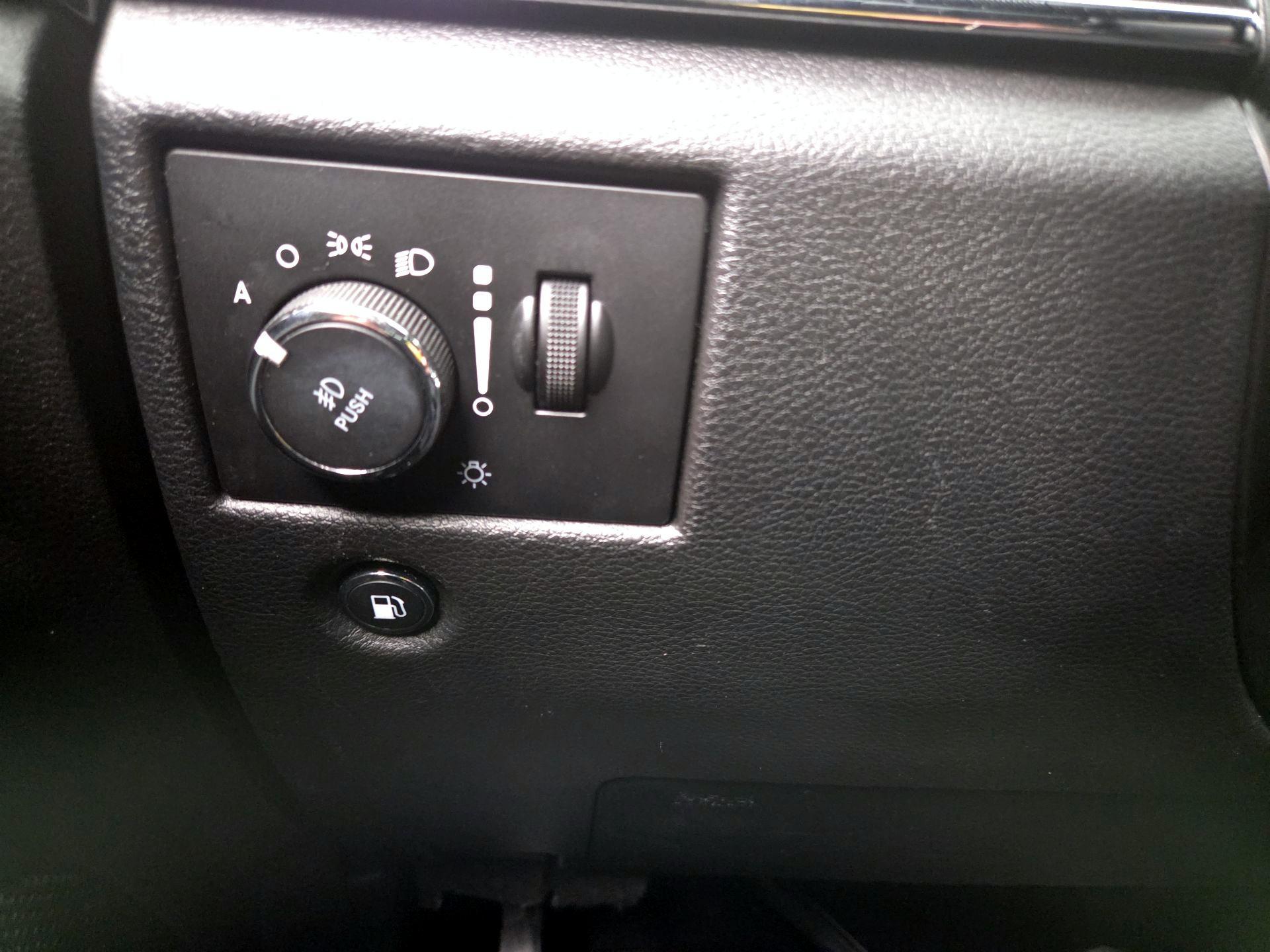 Thumbnail: 2020 Jeep Grand Cherokee - 13