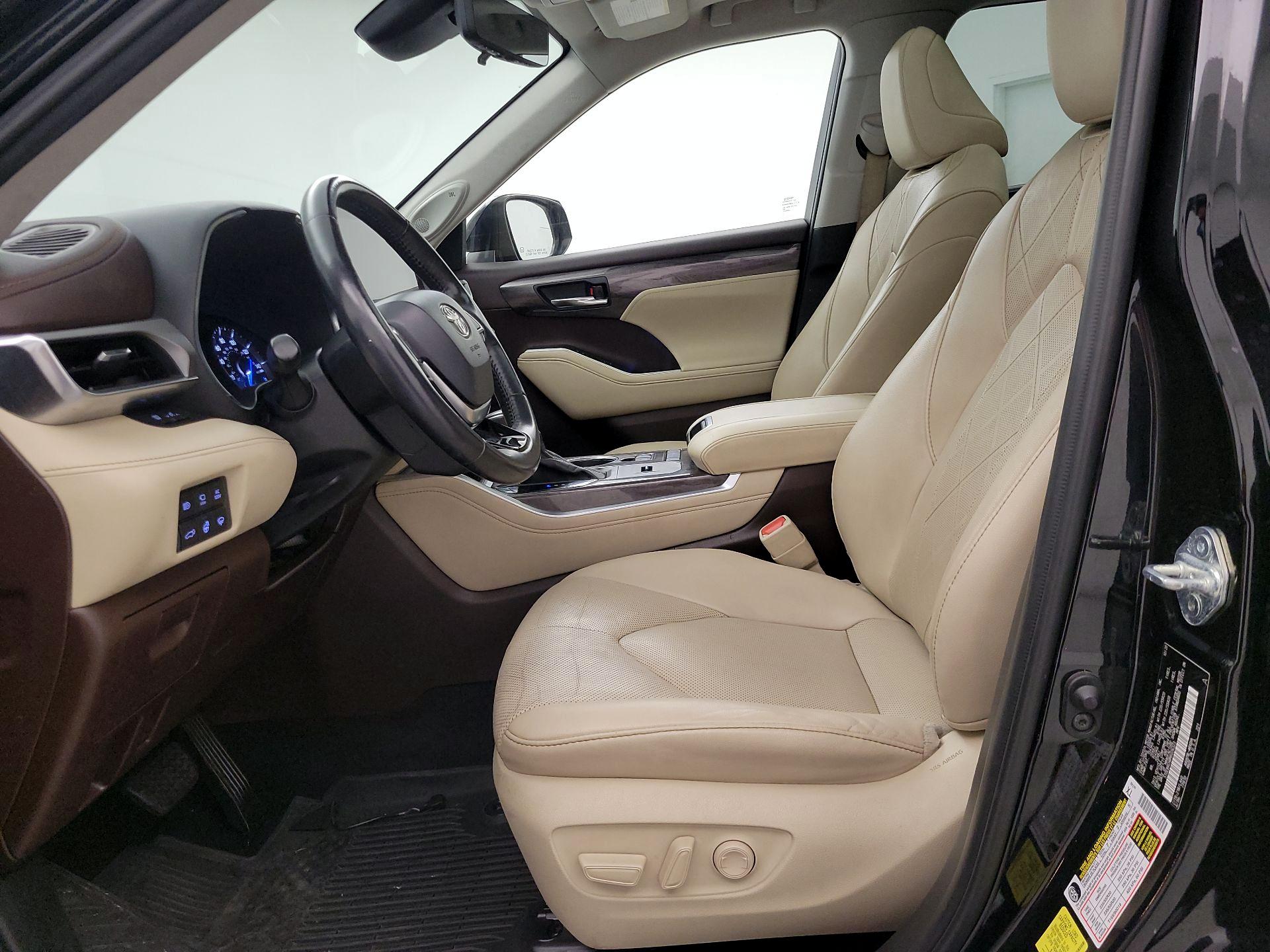 Thumbnail: 2021 Toyota Highlander - 11