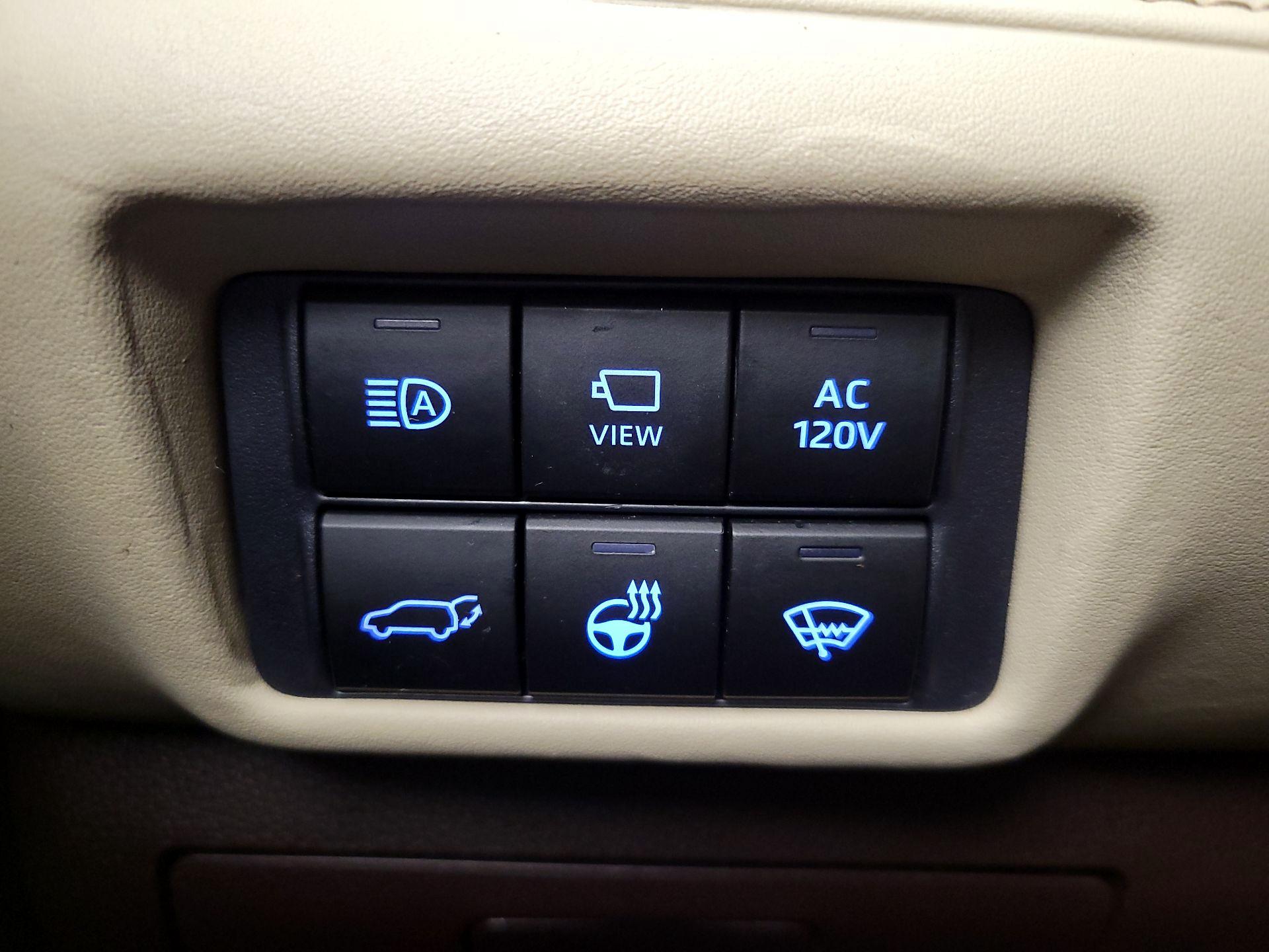 Thumbnail: 2021 Toyota Highlander - 13