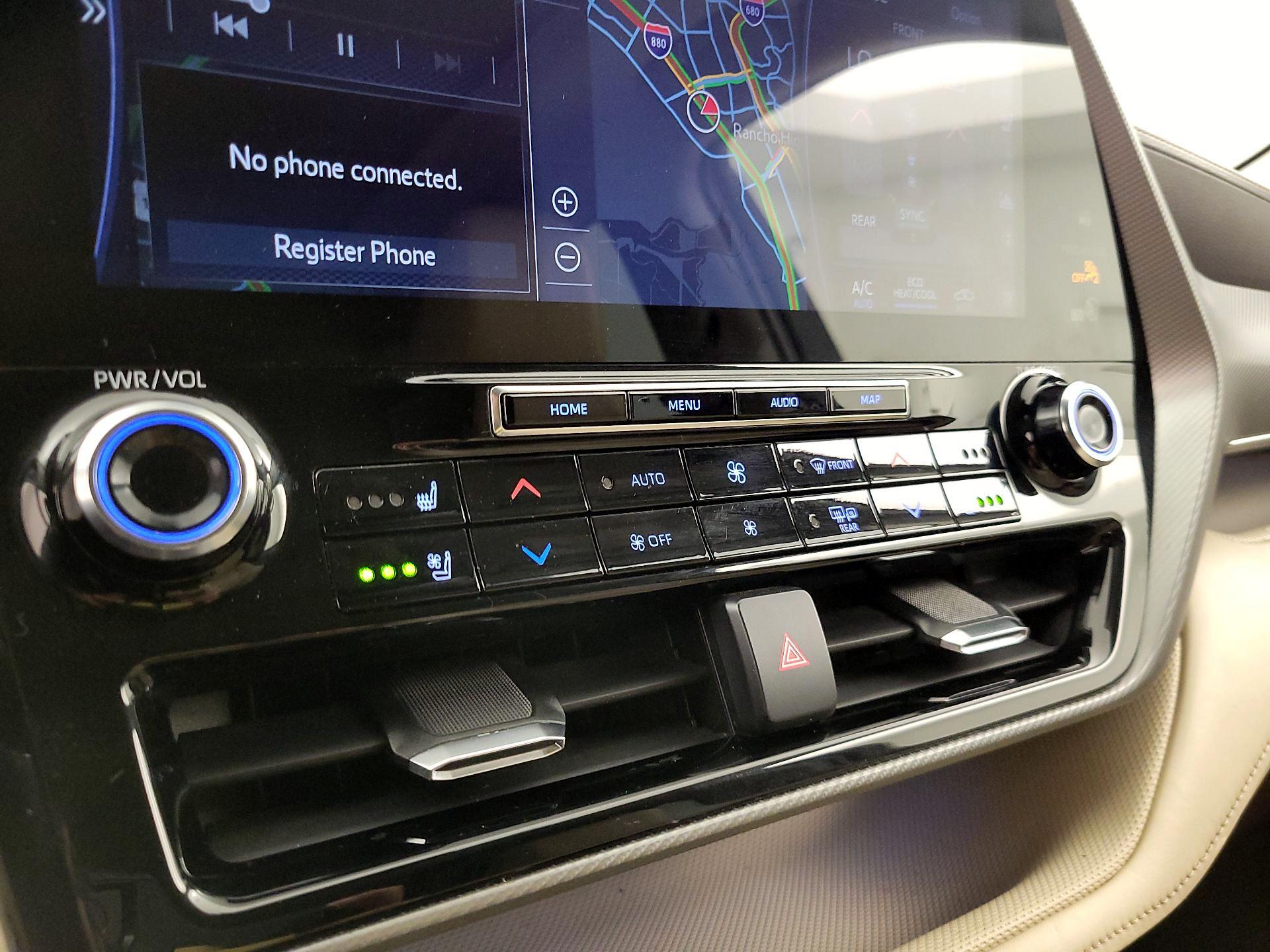 Thumbnail: 2021 Toyota Highlander - 17