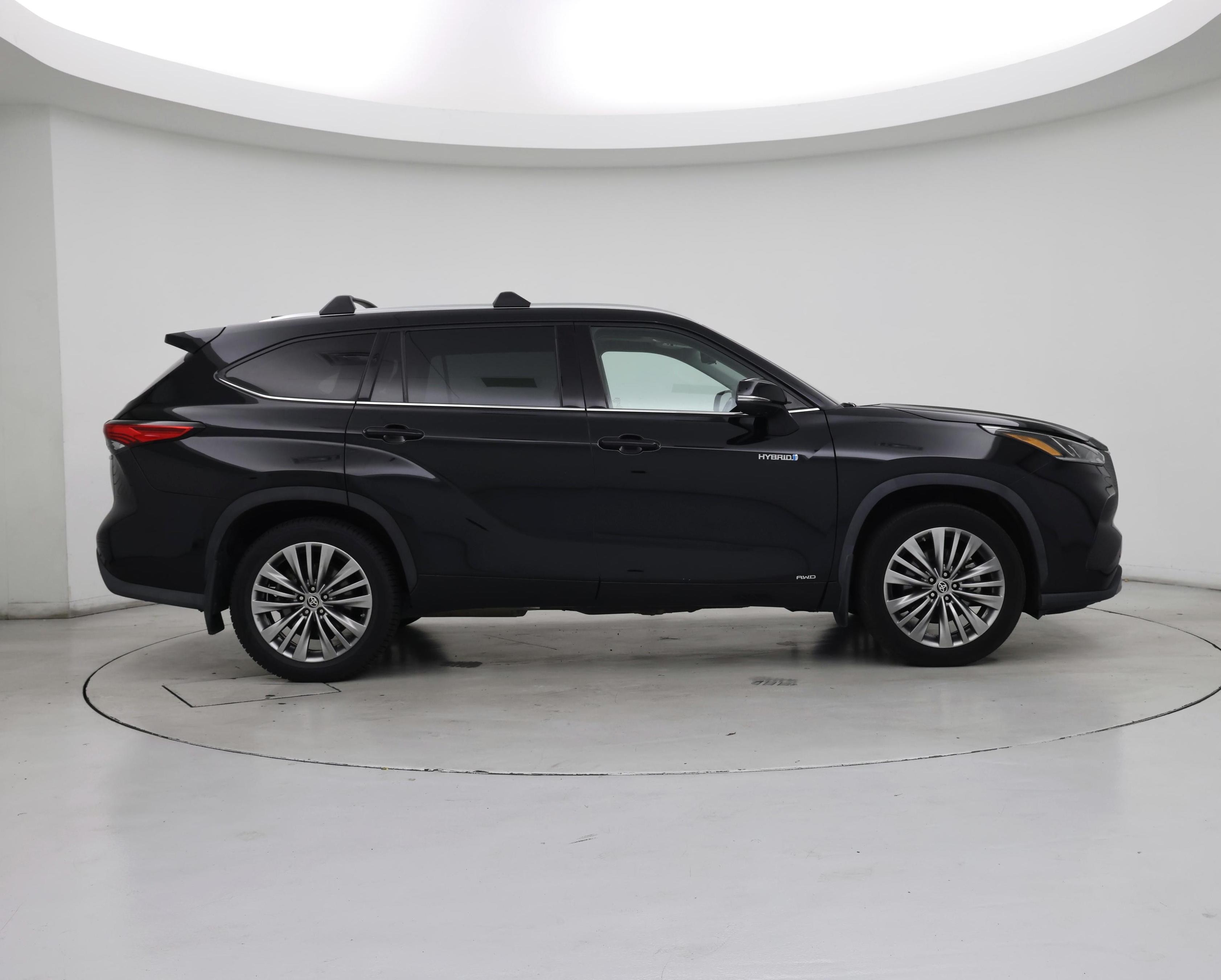 Thumbnail: 2021 Toyota Highlander - 7
