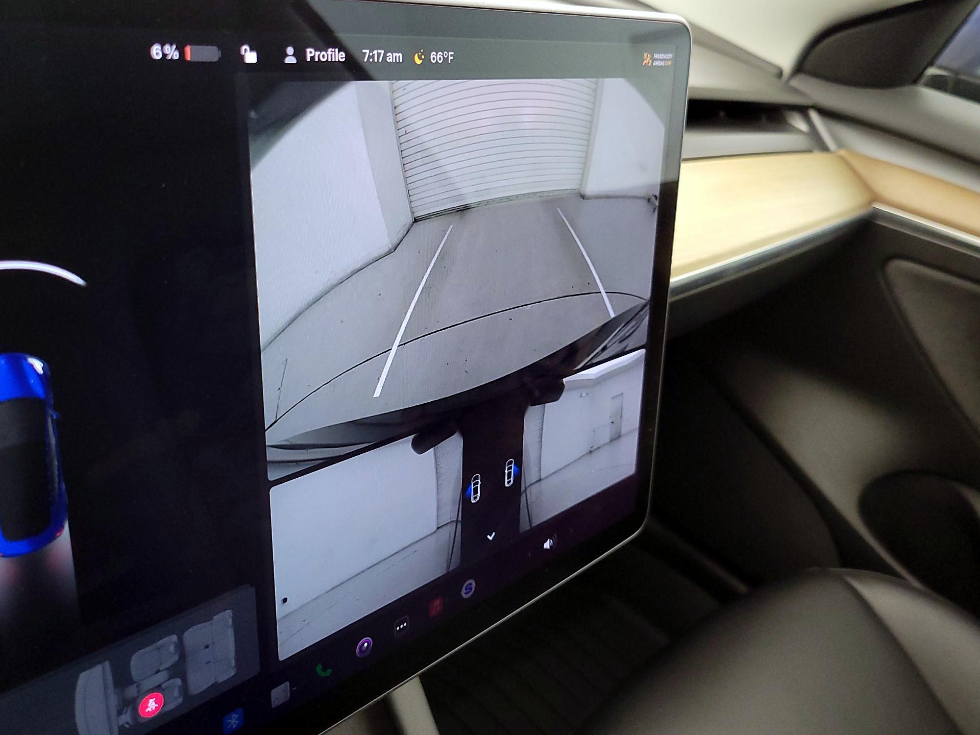 Thumbnail: 2022 Tesla Model 3 - 14