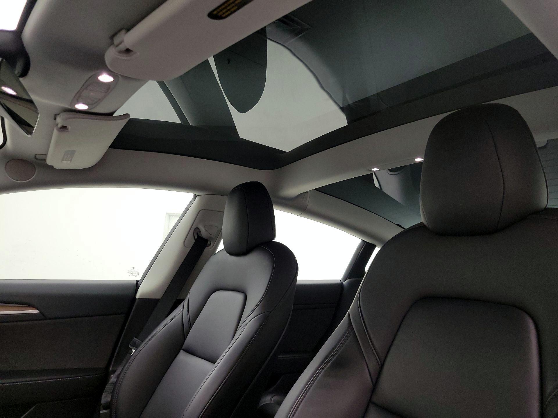 Thumbnail: 2022 Tesla Model 3 - 18