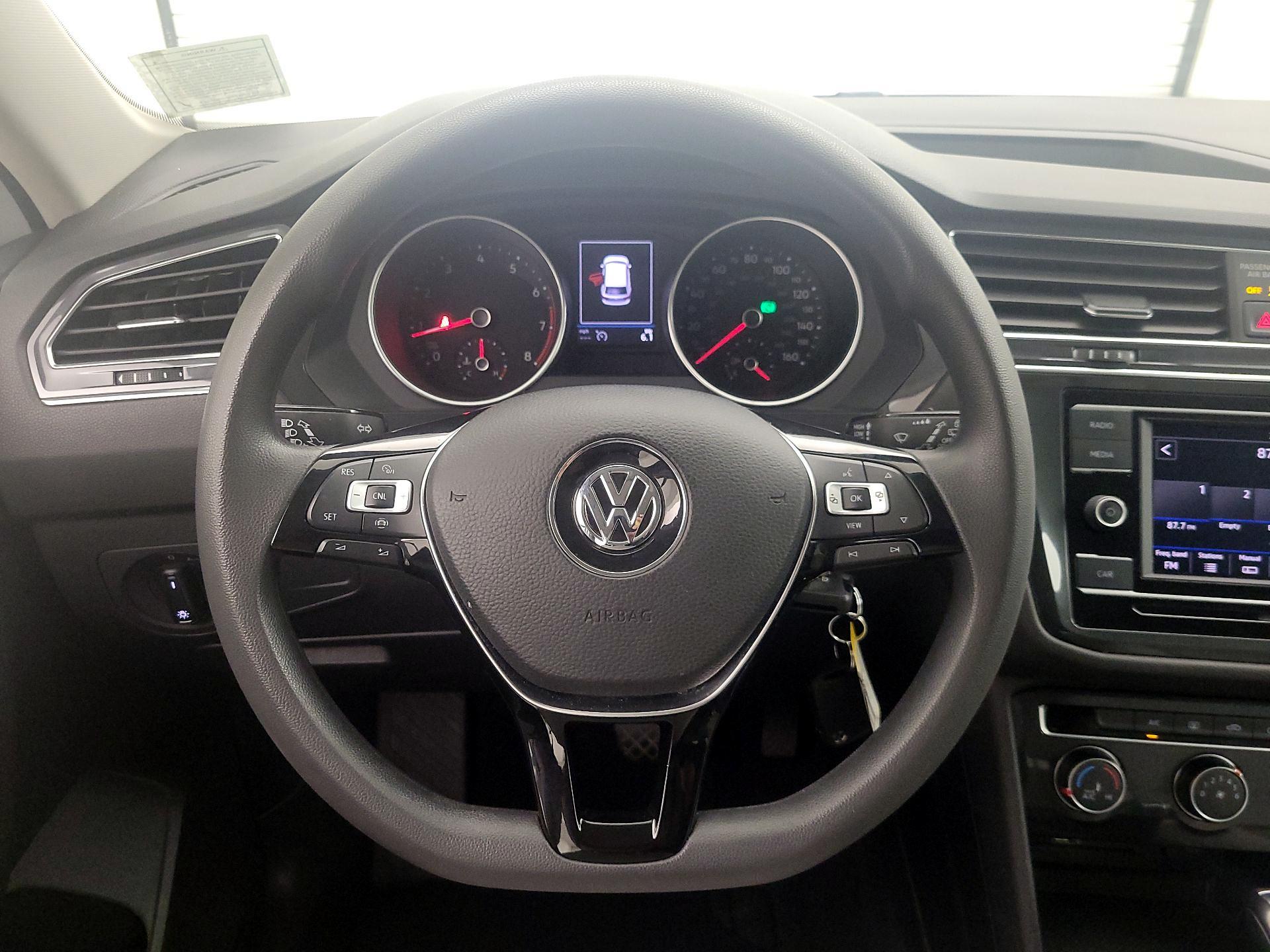 Thumbnail: 2019 Volkswagen Tiguan - 10
