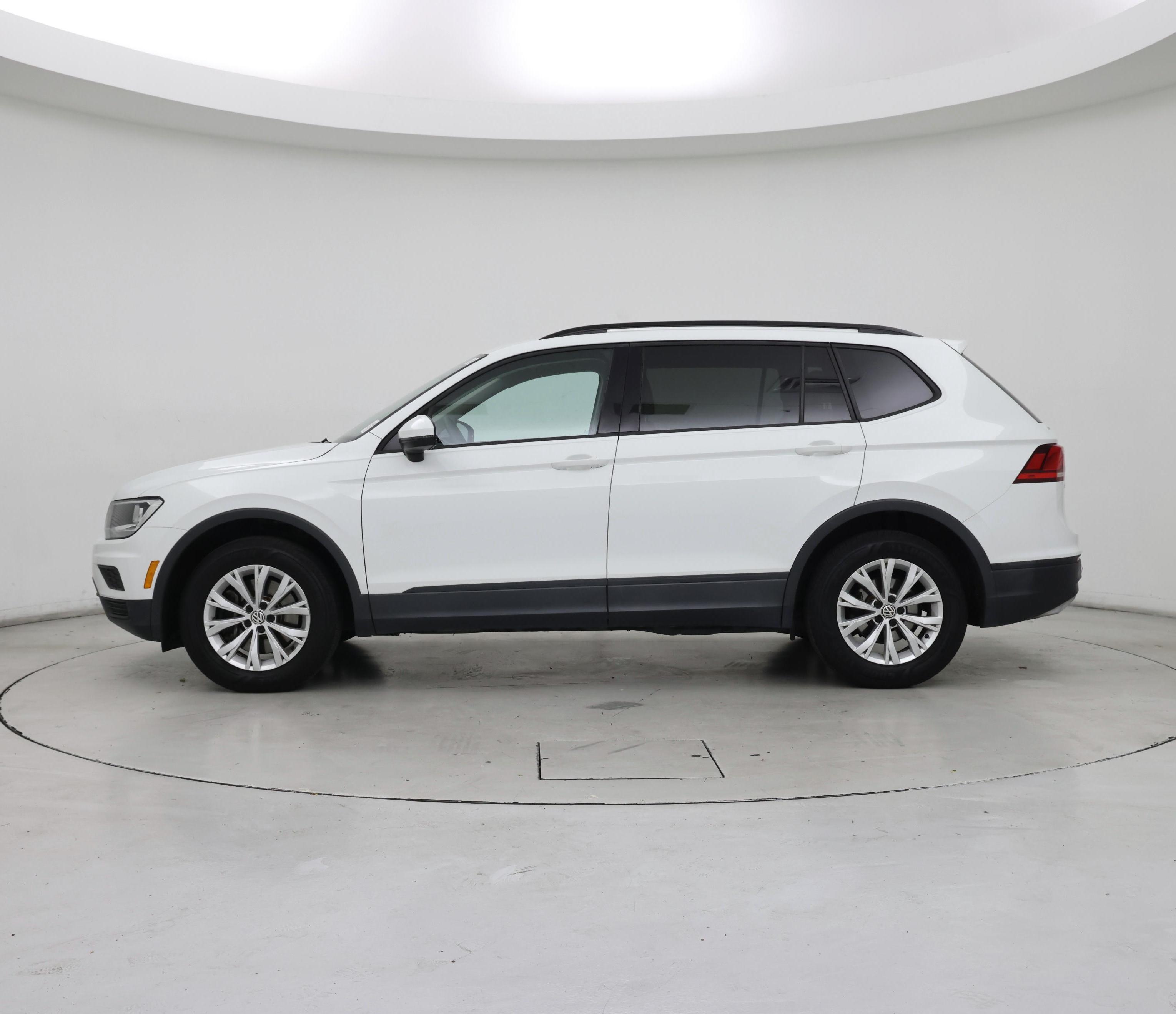 Thumbnail: 2019 Volkswagen Tiguan - 3