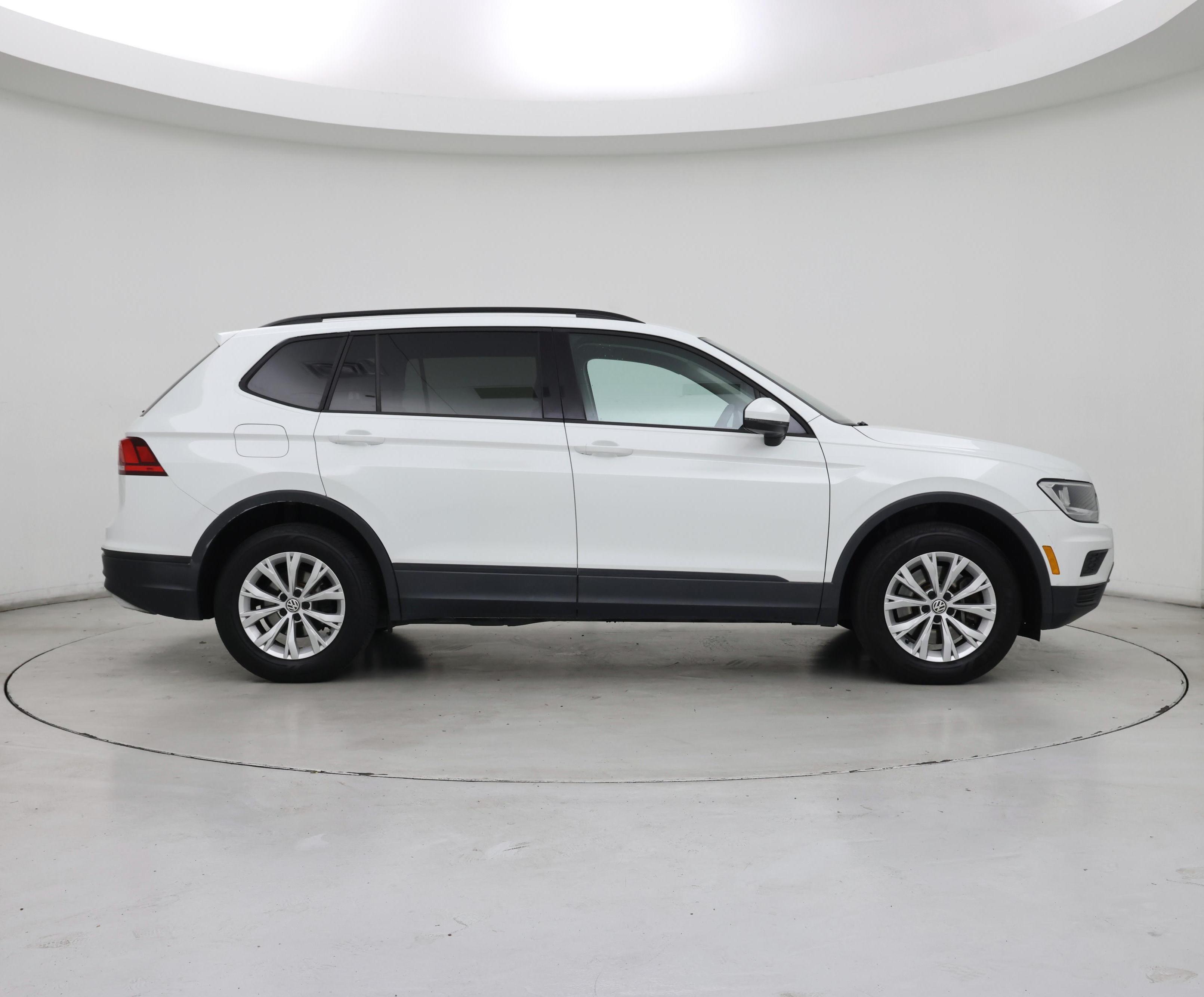 Thumbnail: 2019 Volkswagen Tiguan - 7