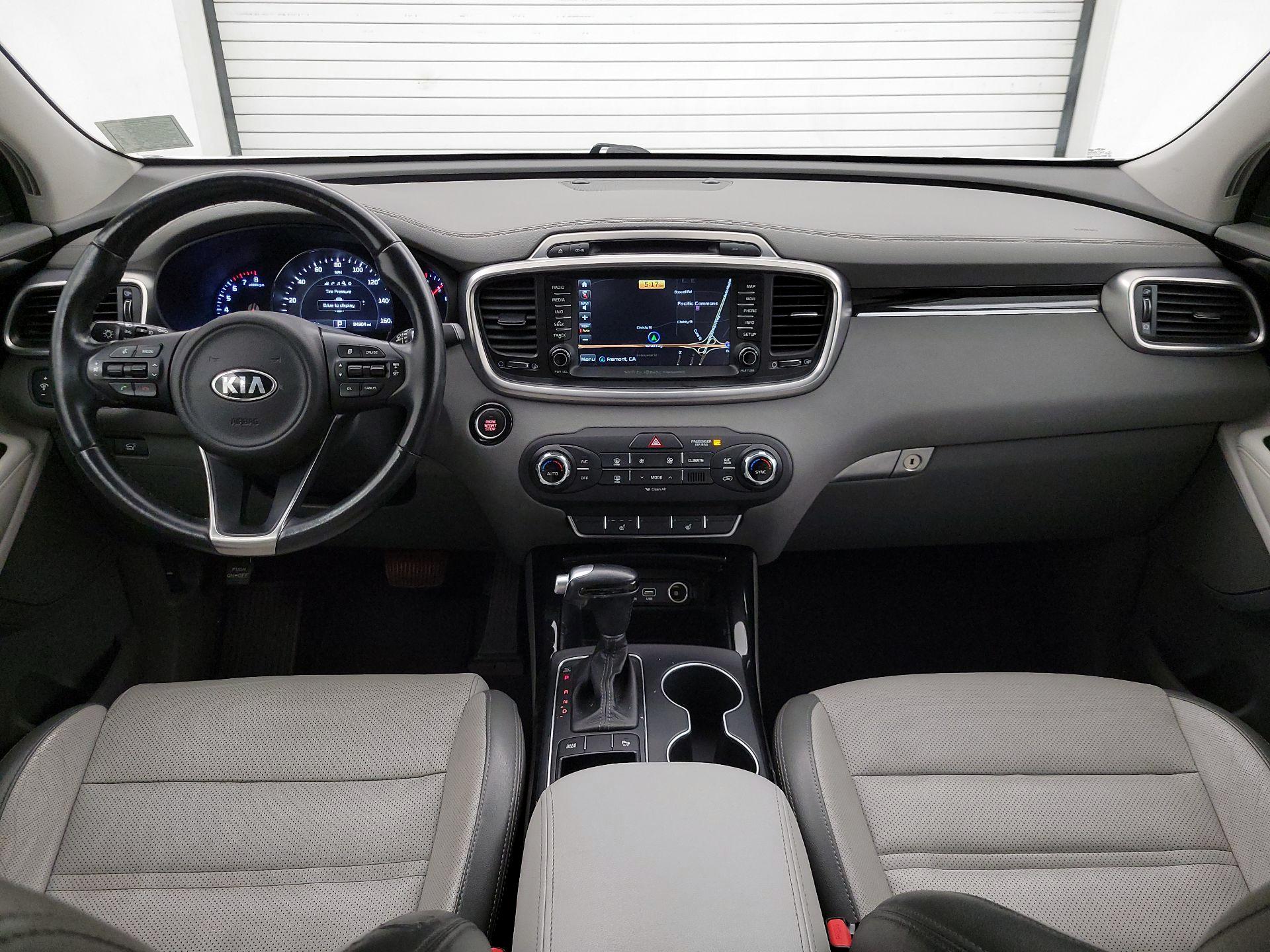 Thumbnail: 2017 Kia Sorento - 9