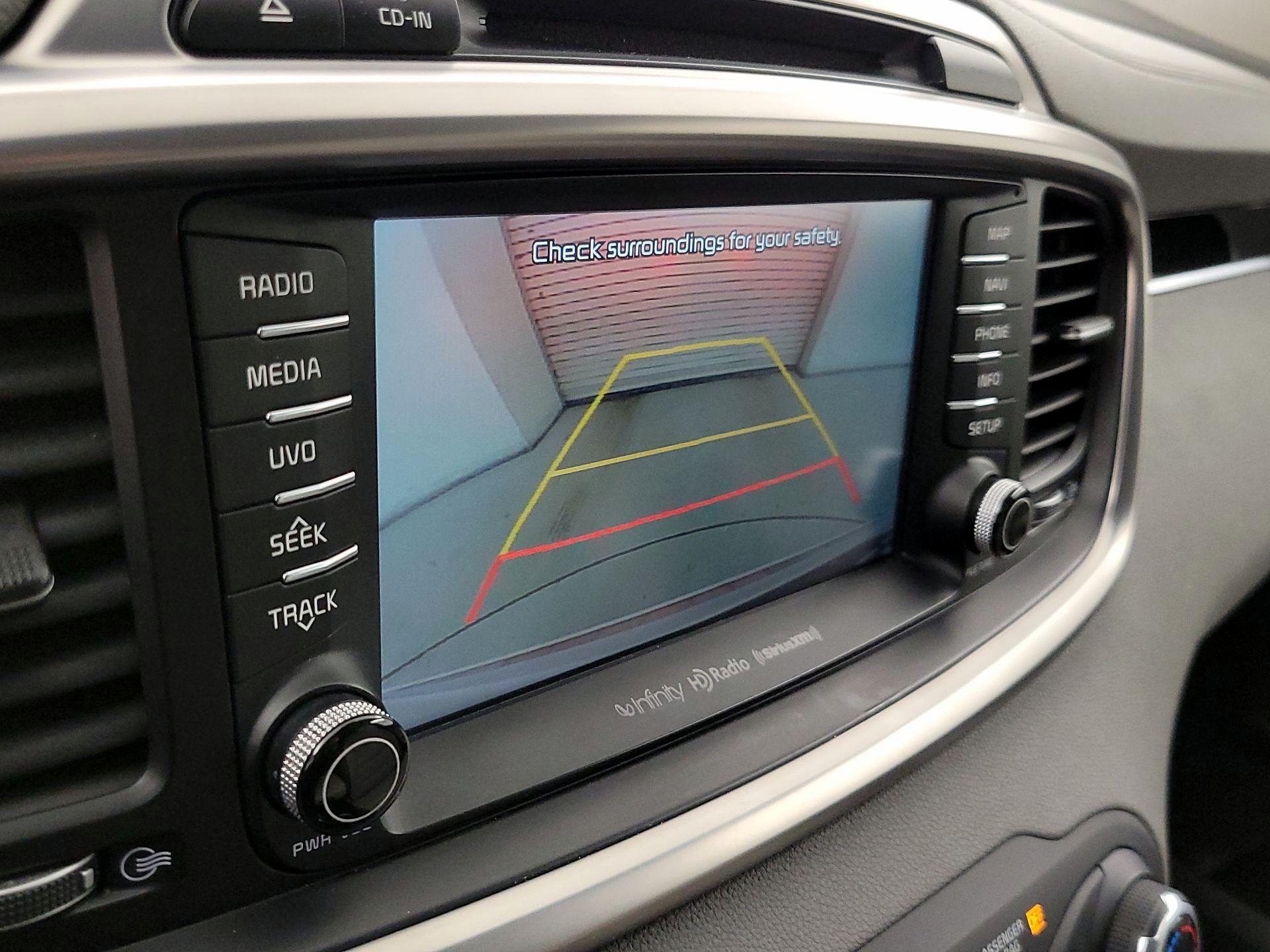 Thumbnail: 2017 Kia Sorento - 15