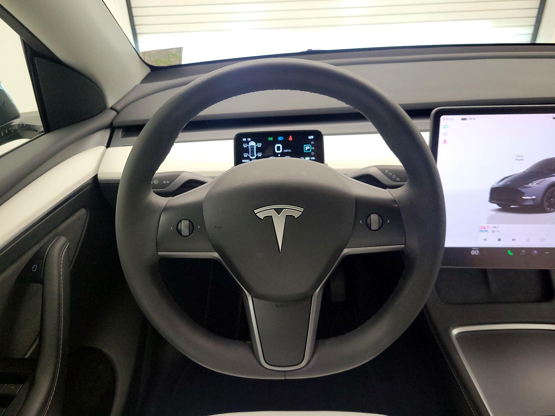 Thumbnail: 2023 Tesla Model Y - 10