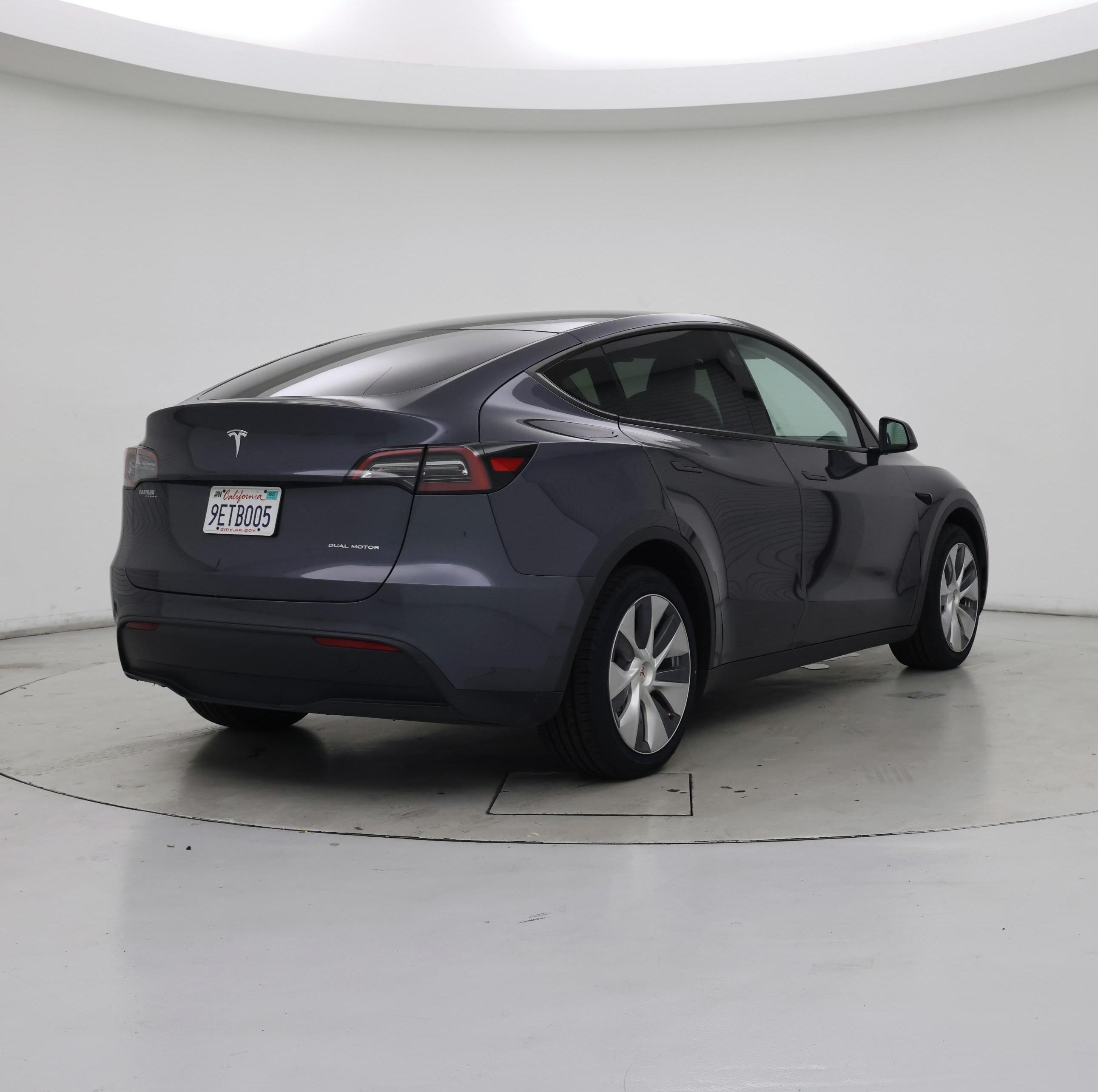 Thumbnail: 2023 Tesla Model Y - 8