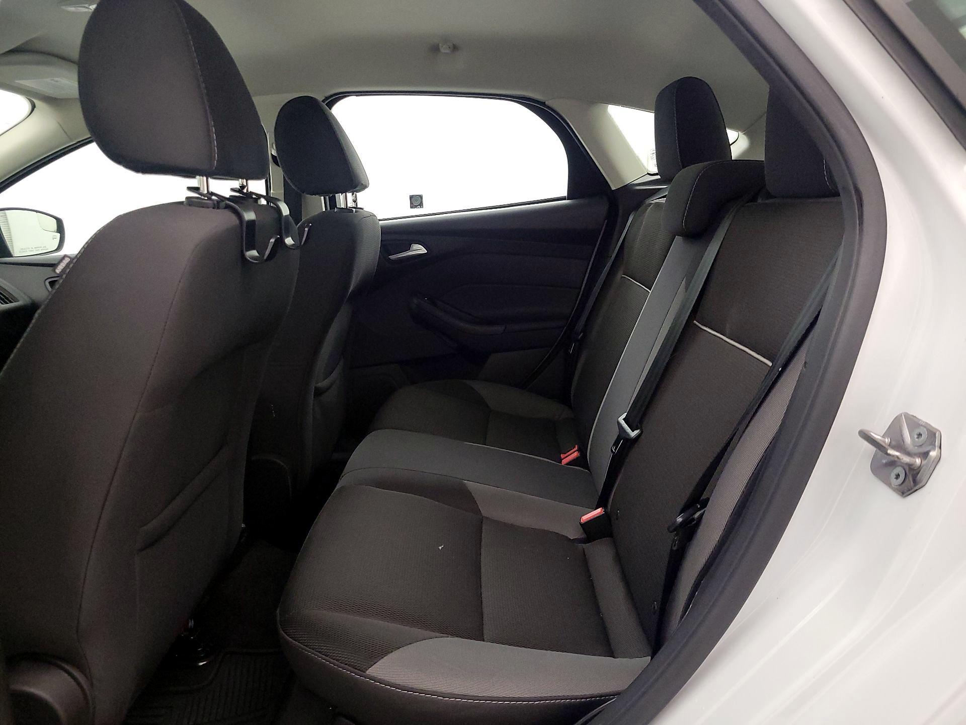 Thumbnail: 2014 Ford Focus - 17