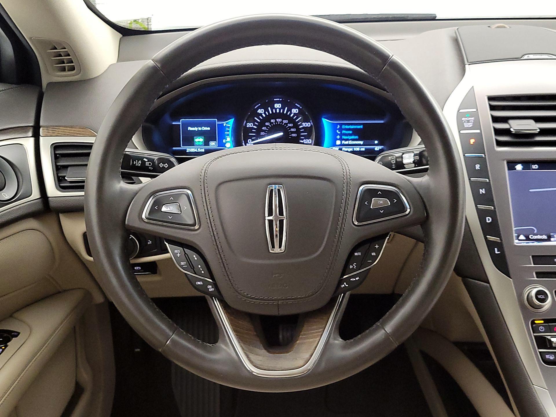 Thumbnail: 2019 Lincoln MKZ - 10