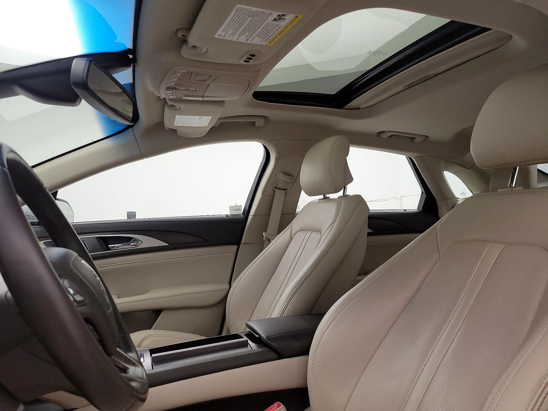 Thumbnail: 2019 Lincoln MKZ - 20