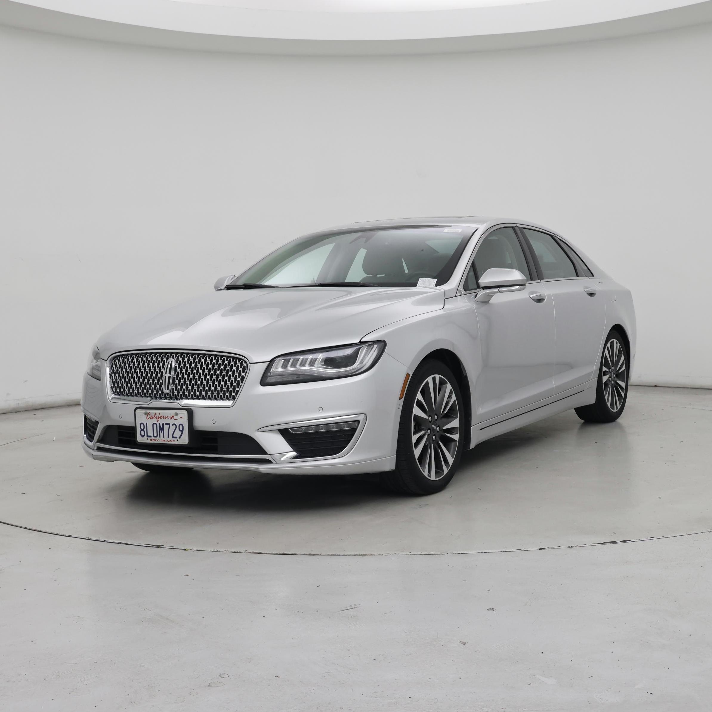 Thumbnail: 2019 Lincoln MKZ - 4