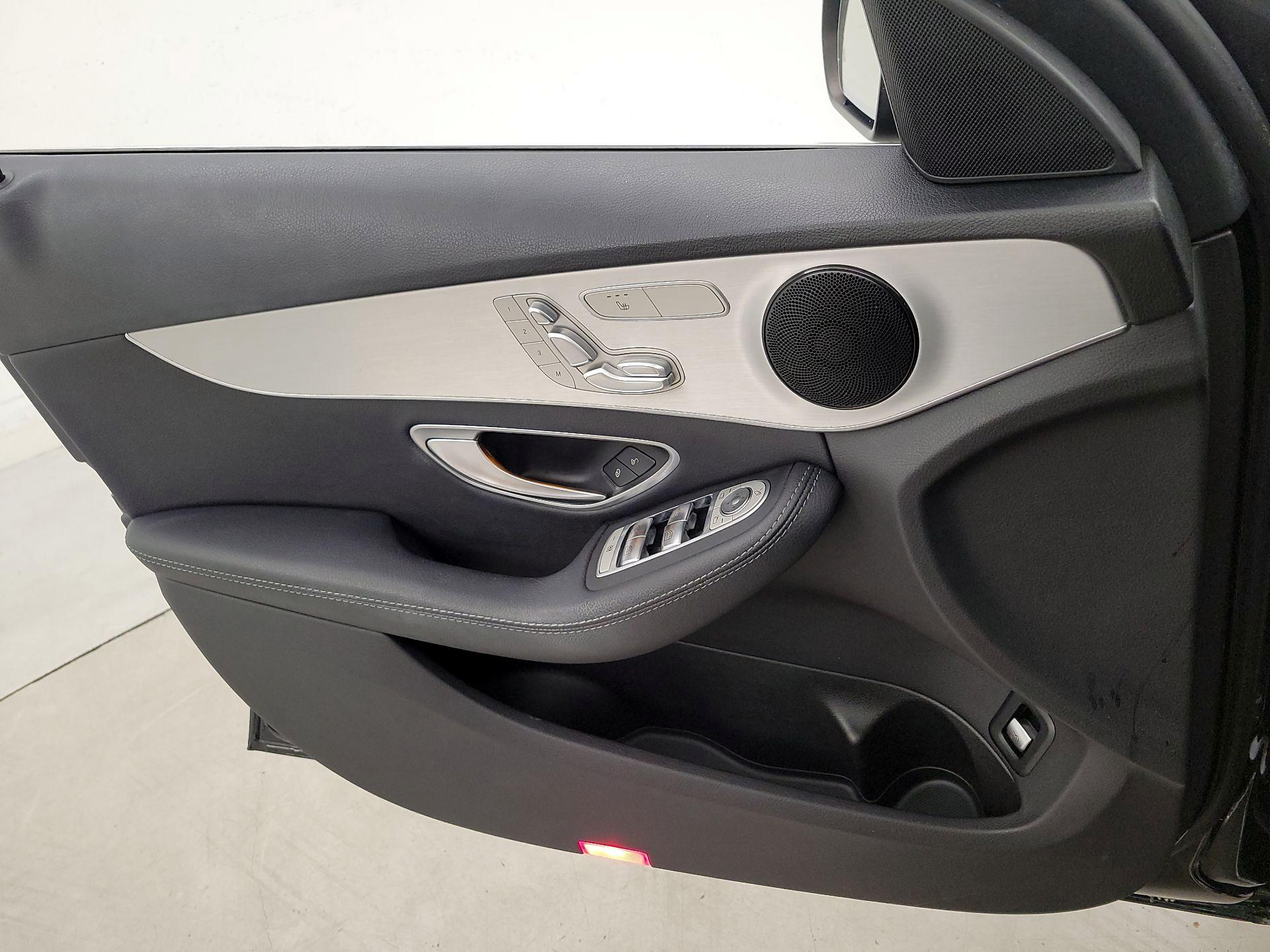 Thumbnail: 2020 Mercedes-Benz C-Class - 12