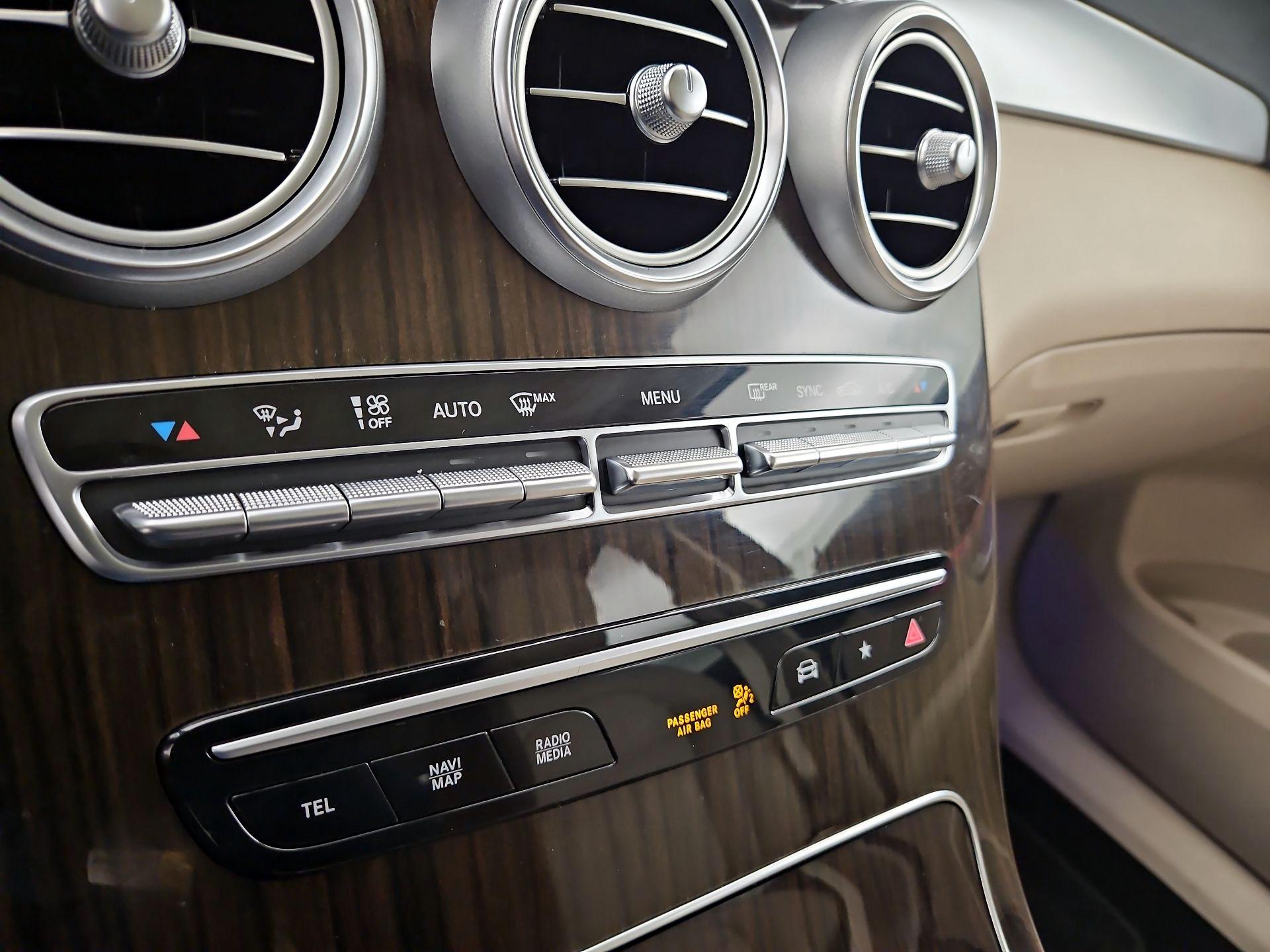 Thumbnail: 2022 Mercedes-Benz GLC - 16