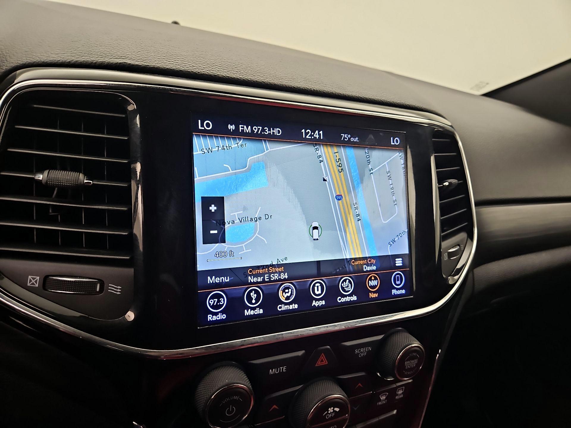 Thumbnail: 2019 Jeep Grand Cherokee - 14