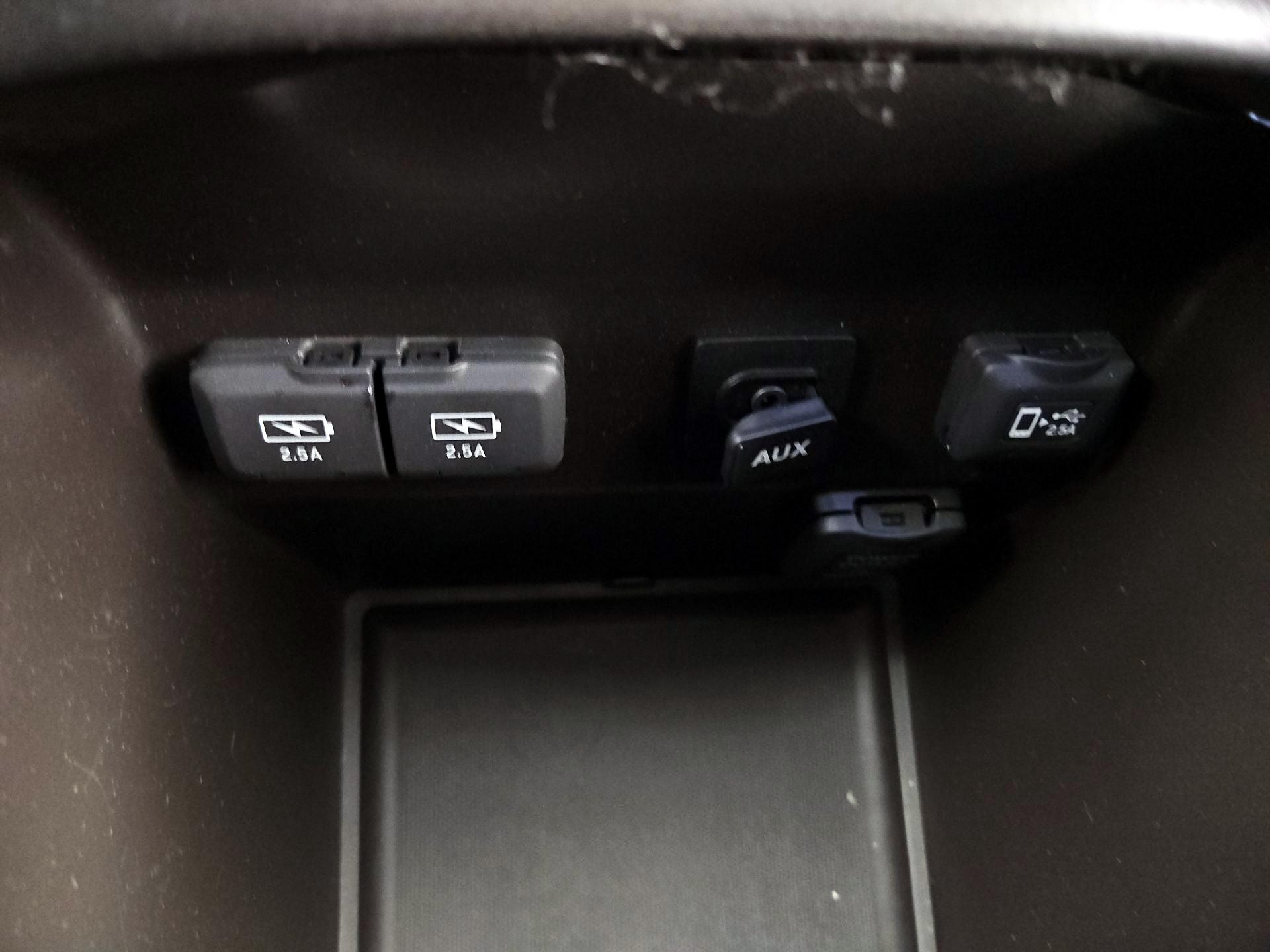 Thumbnail: 2019 Acura MDX - 19