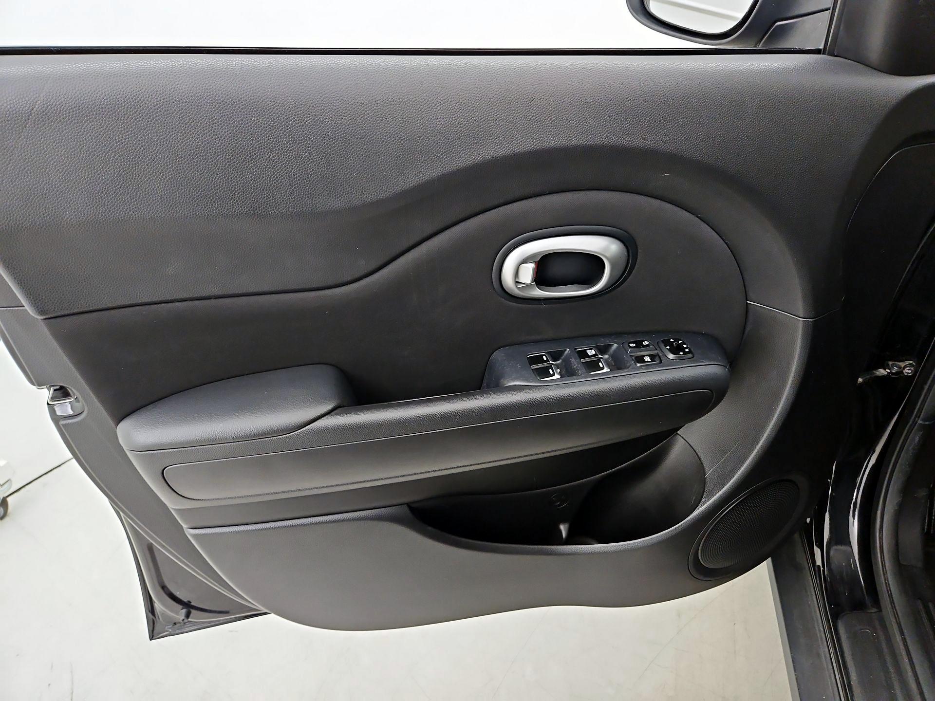 Thumbnail: 2018 Kia Soul - 12