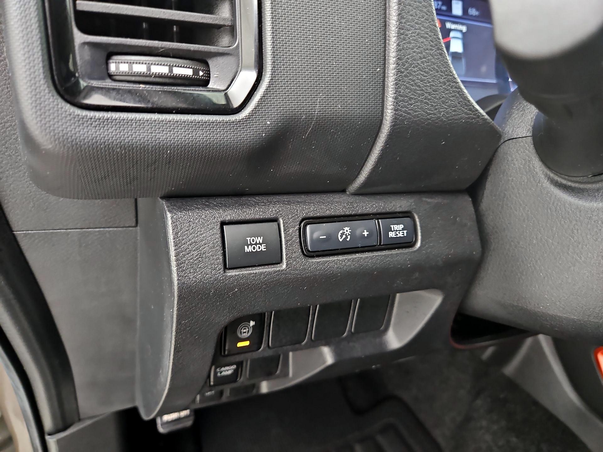 Thumbnail: 2023 Nissan Frontier - 13