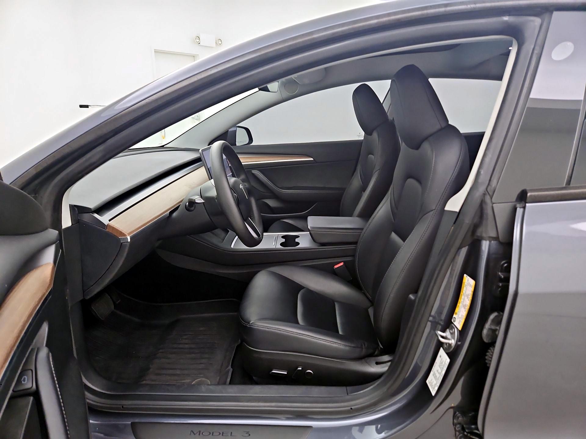 Thumbnail: 2023 Tesla Model 3 - 11