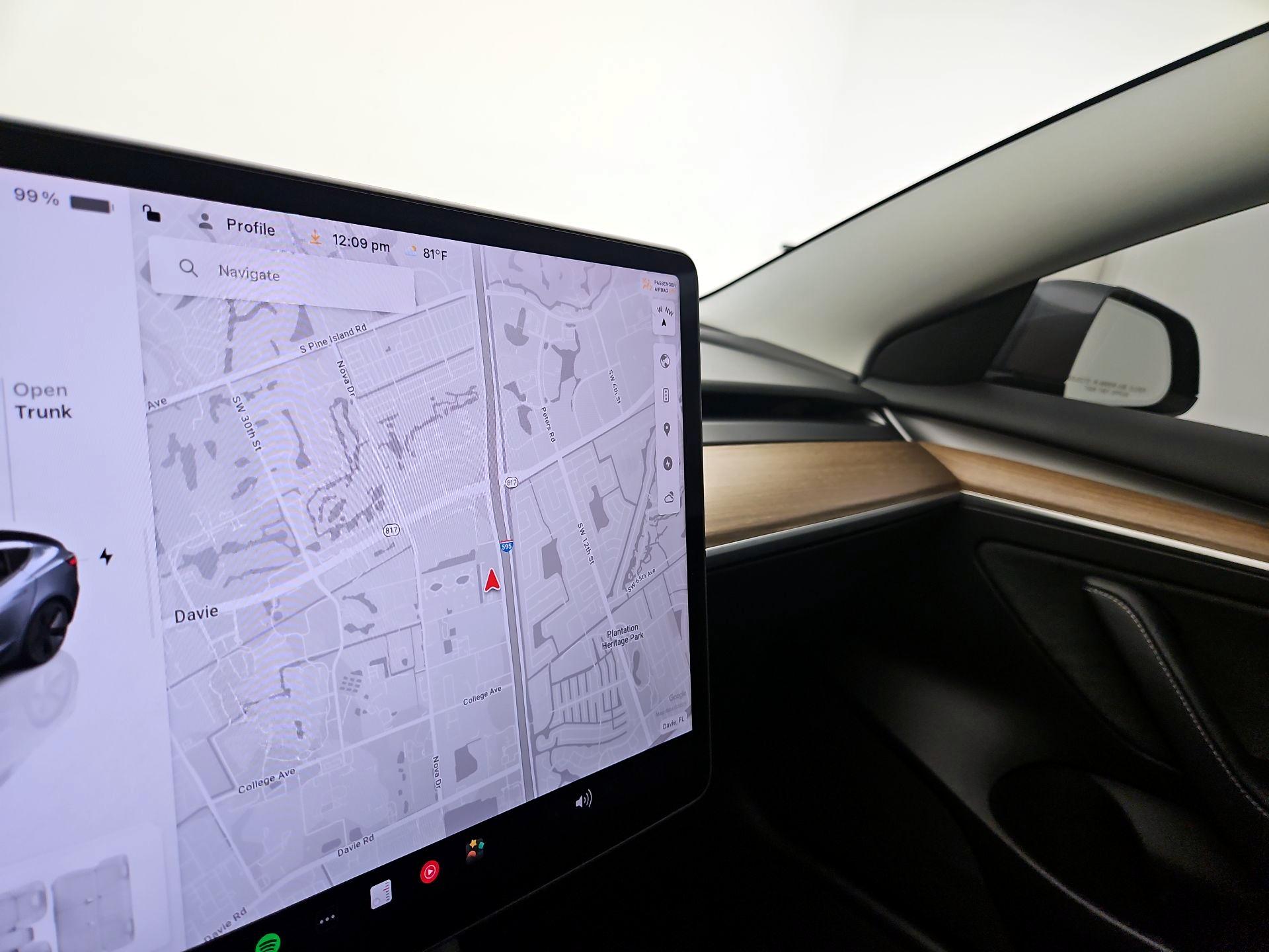 Thumbnail: 2023 Tesla Model 3 - 13